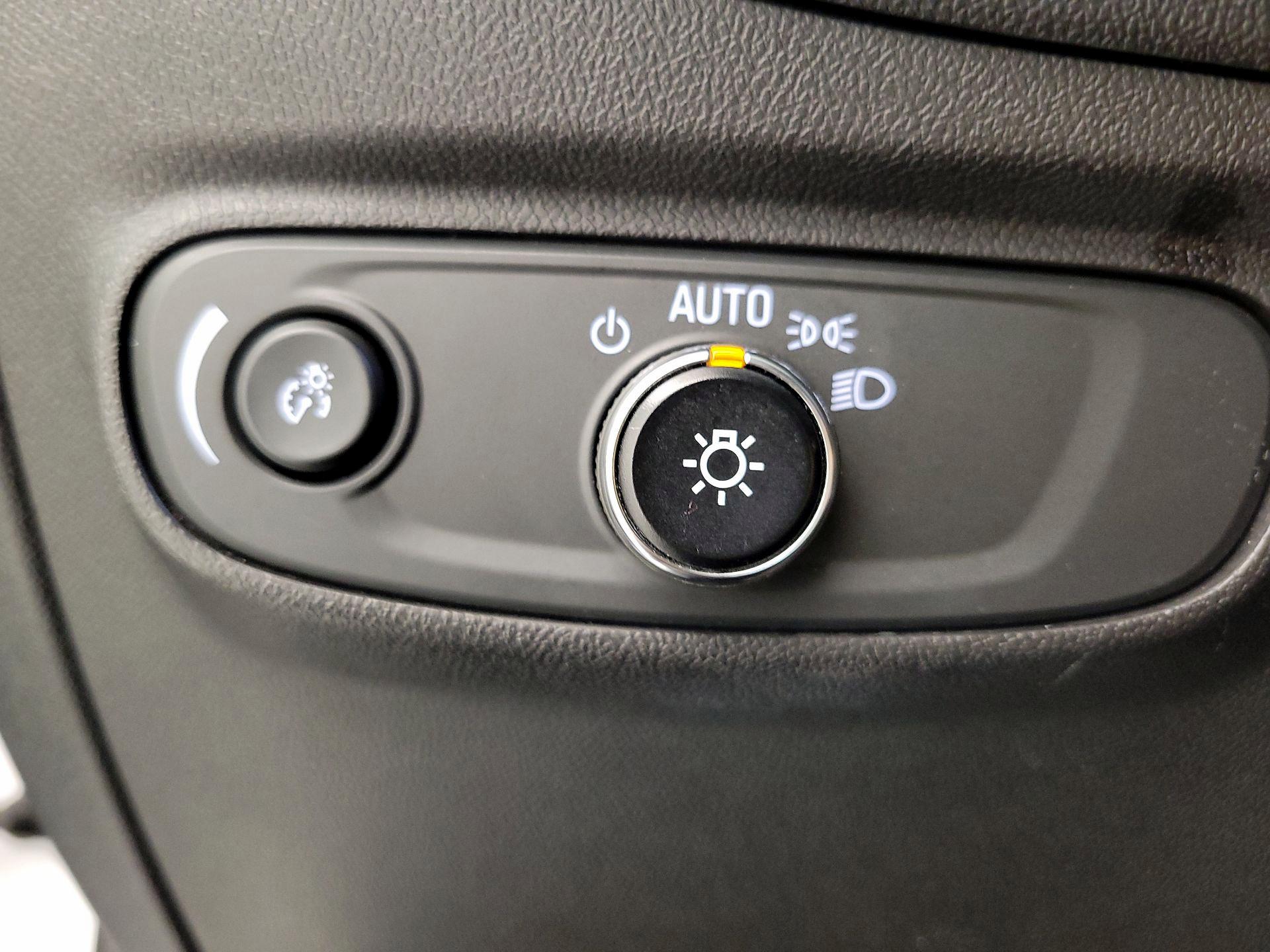 Thumbnail: 2022 Chevrolet Equinox - 13