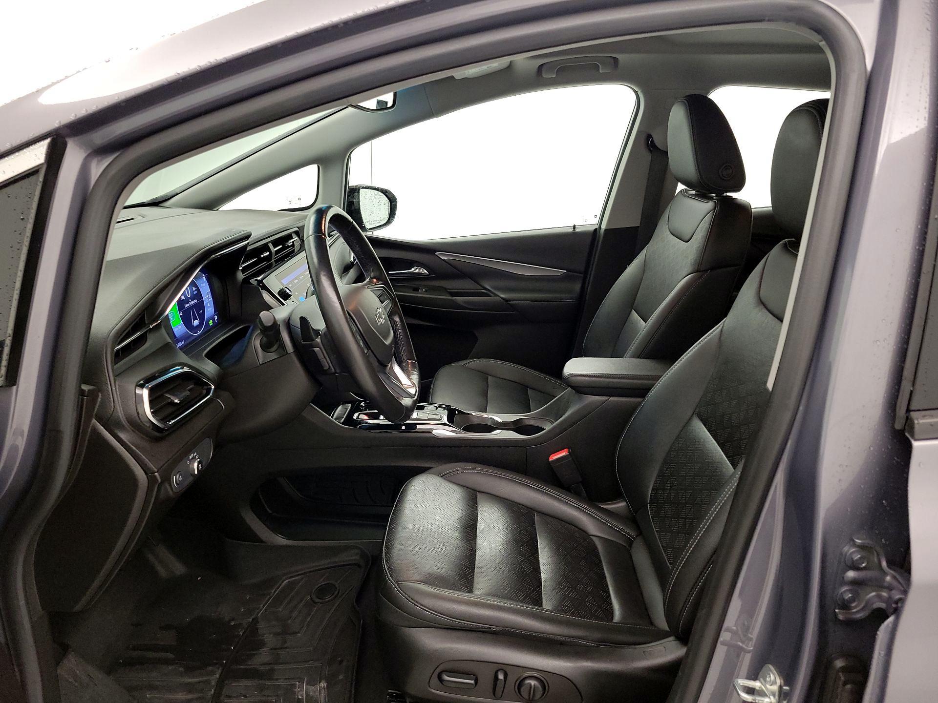 Thumbnail: 2022 Chevrolet Bolt EV - 11