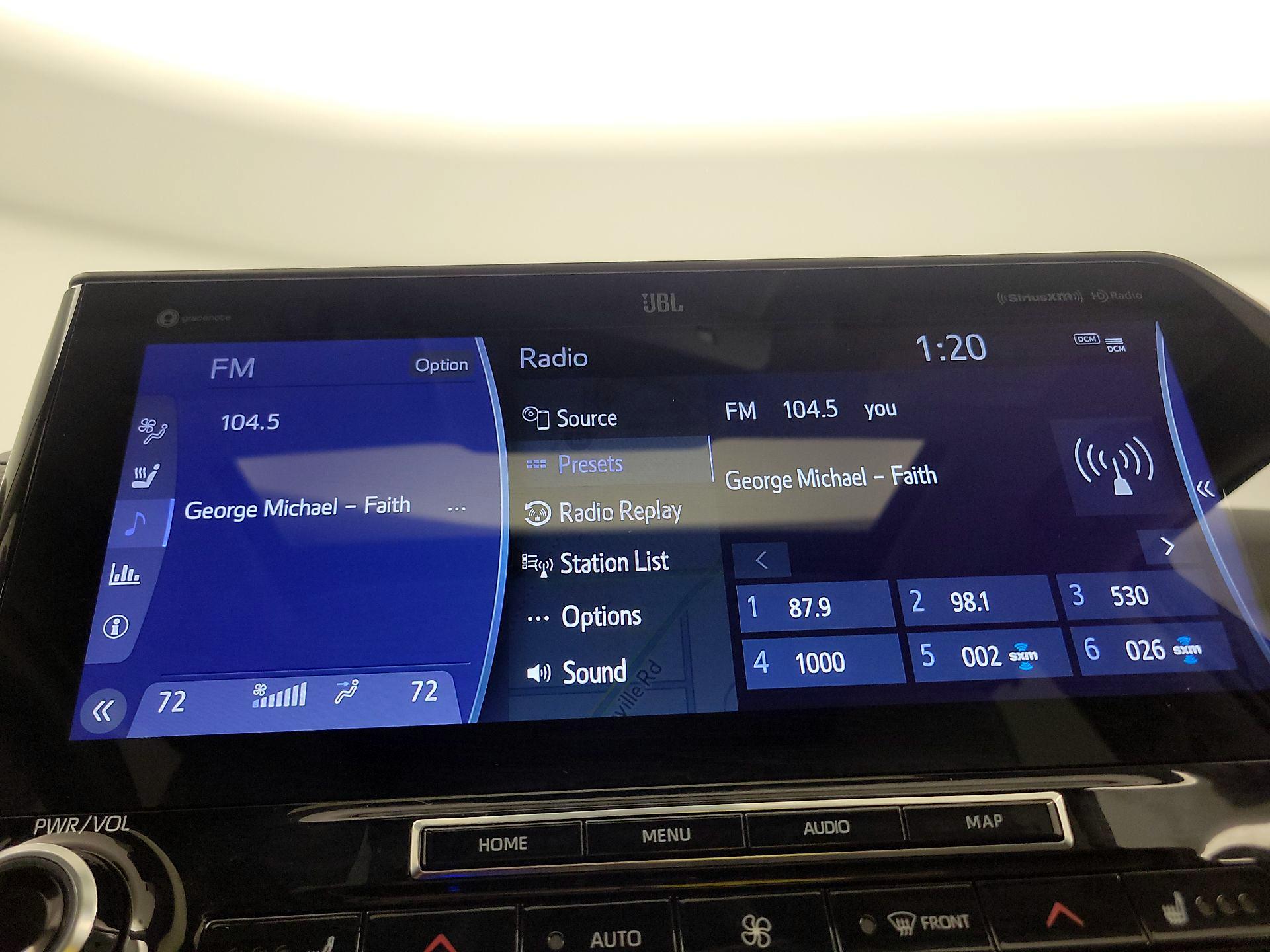 Thumbnail: 2022 Toyota Highlander - 16