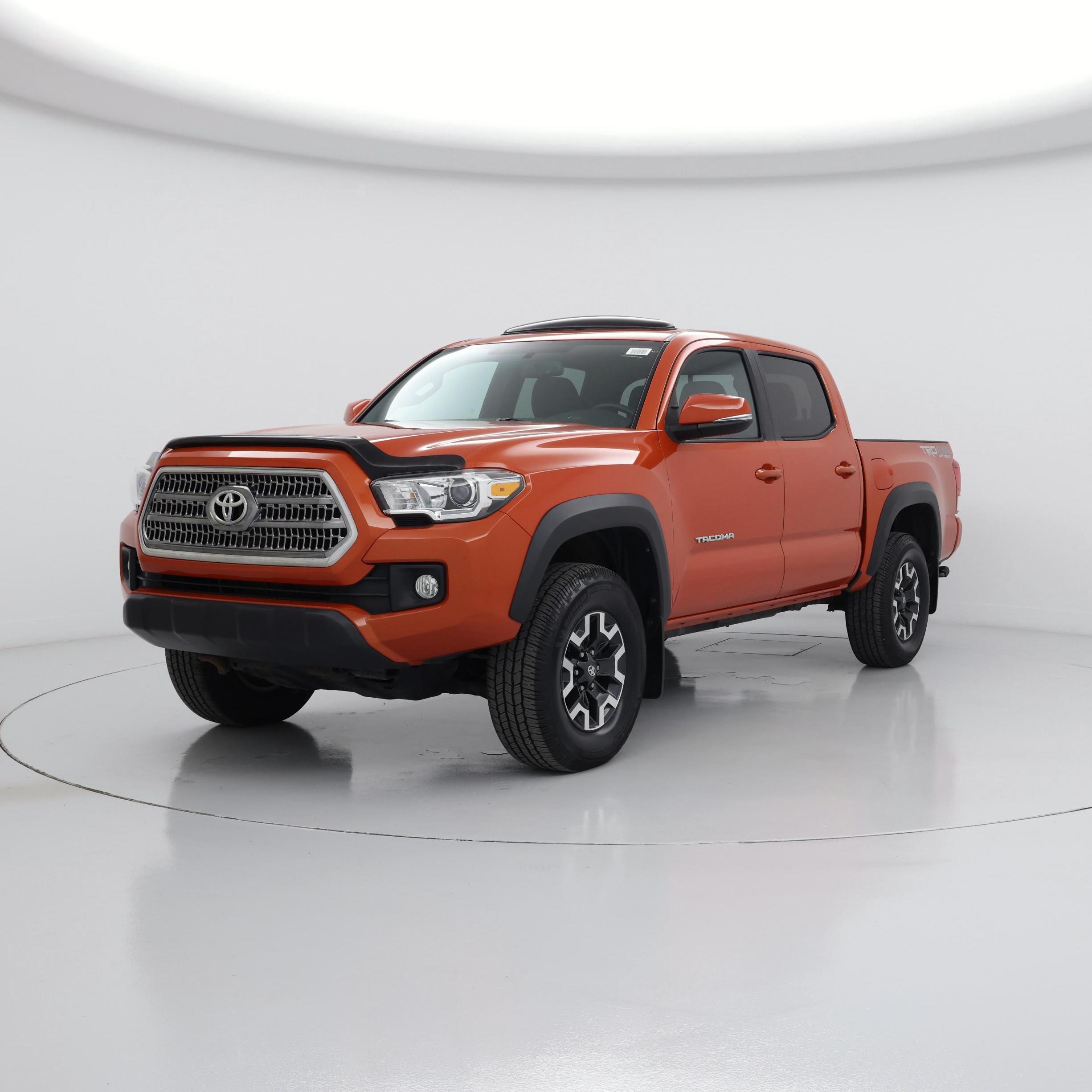 Thumbnail: 2016 Toyota Tacoma - 4