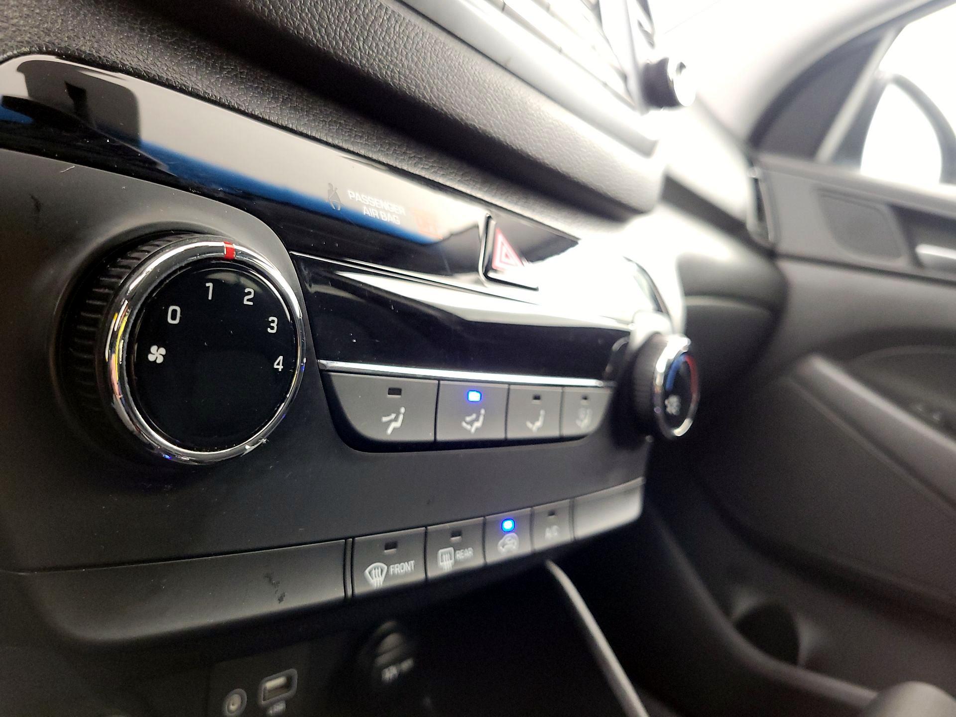 Thumbnail: 2017 Hyundai Tucson - 16