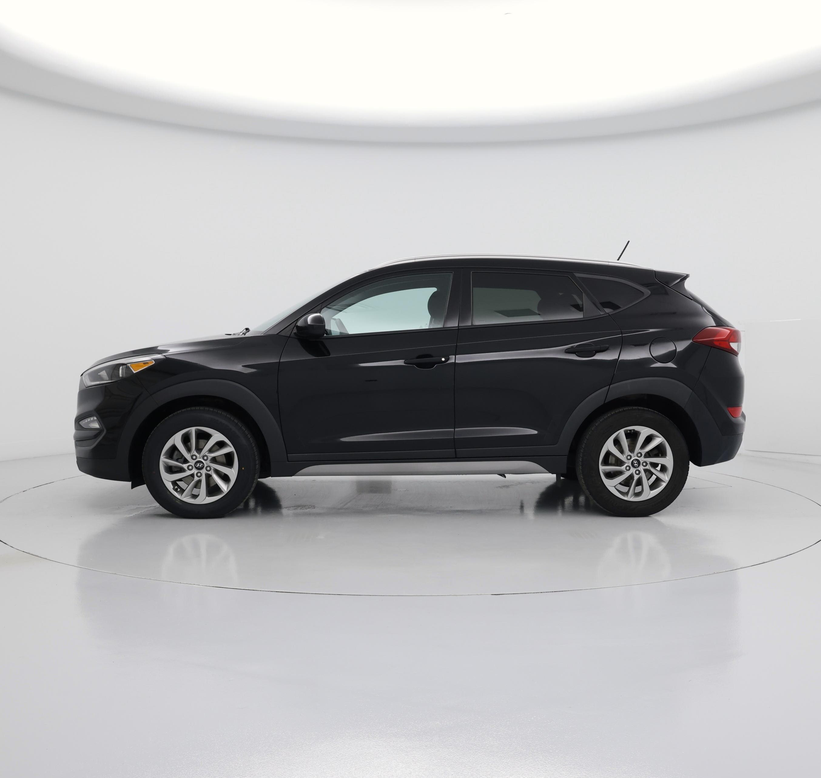 Thumbnail: 2017 Hyundai Tucson - 3
