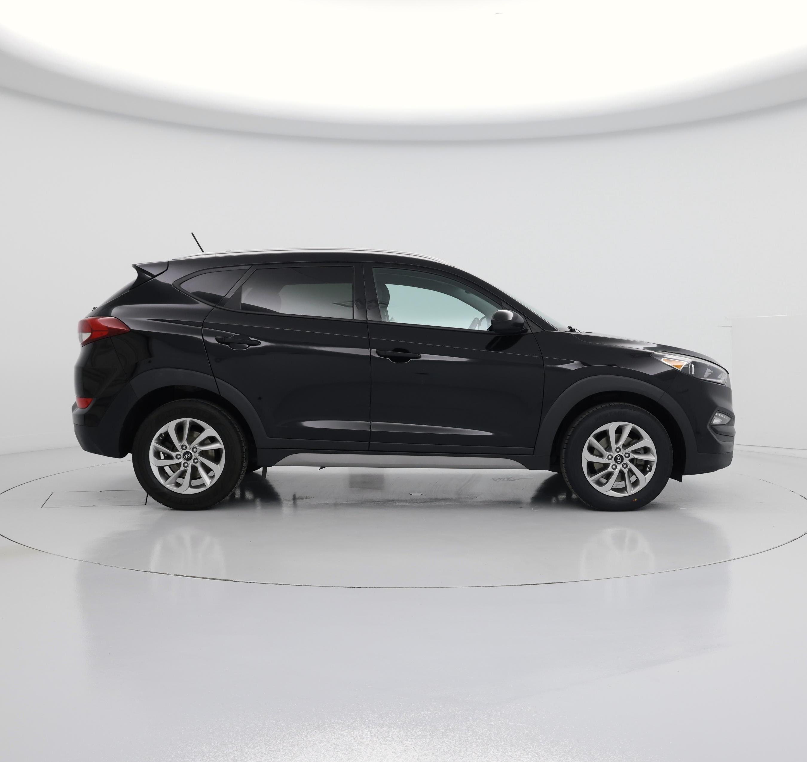 Thumbnail: 2017 Hyundai Tucson - 7