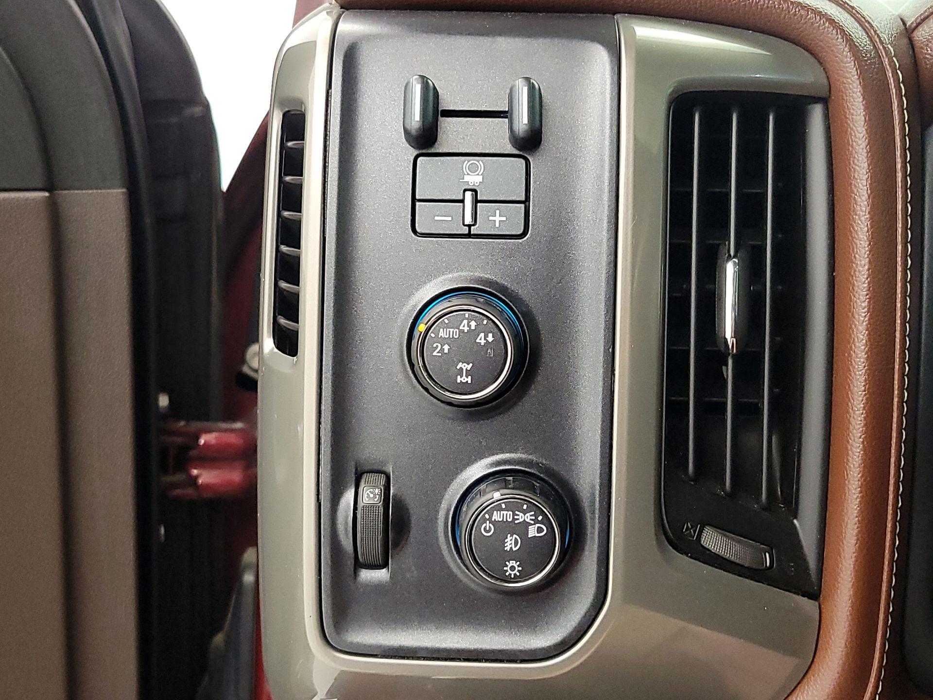 Thumbnail: 2016 Chevrolet Silverado 1500 - 13