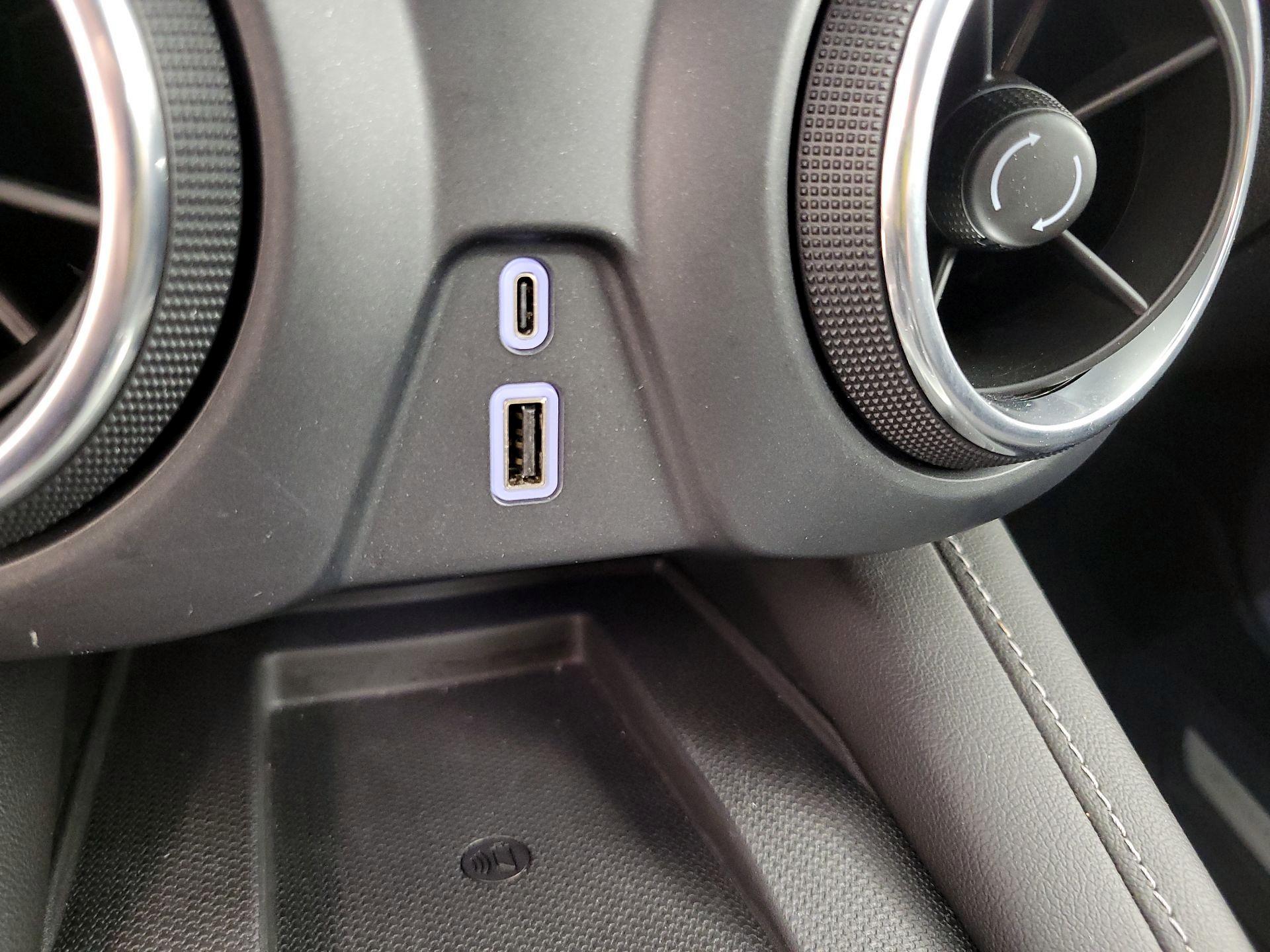 Thumbnail: 2023 Chevrolet Blazer - 18