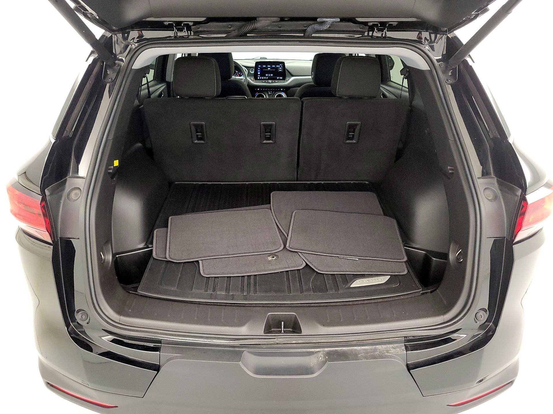 Thumbnail: 2023 Chevrolet Blazer - 20