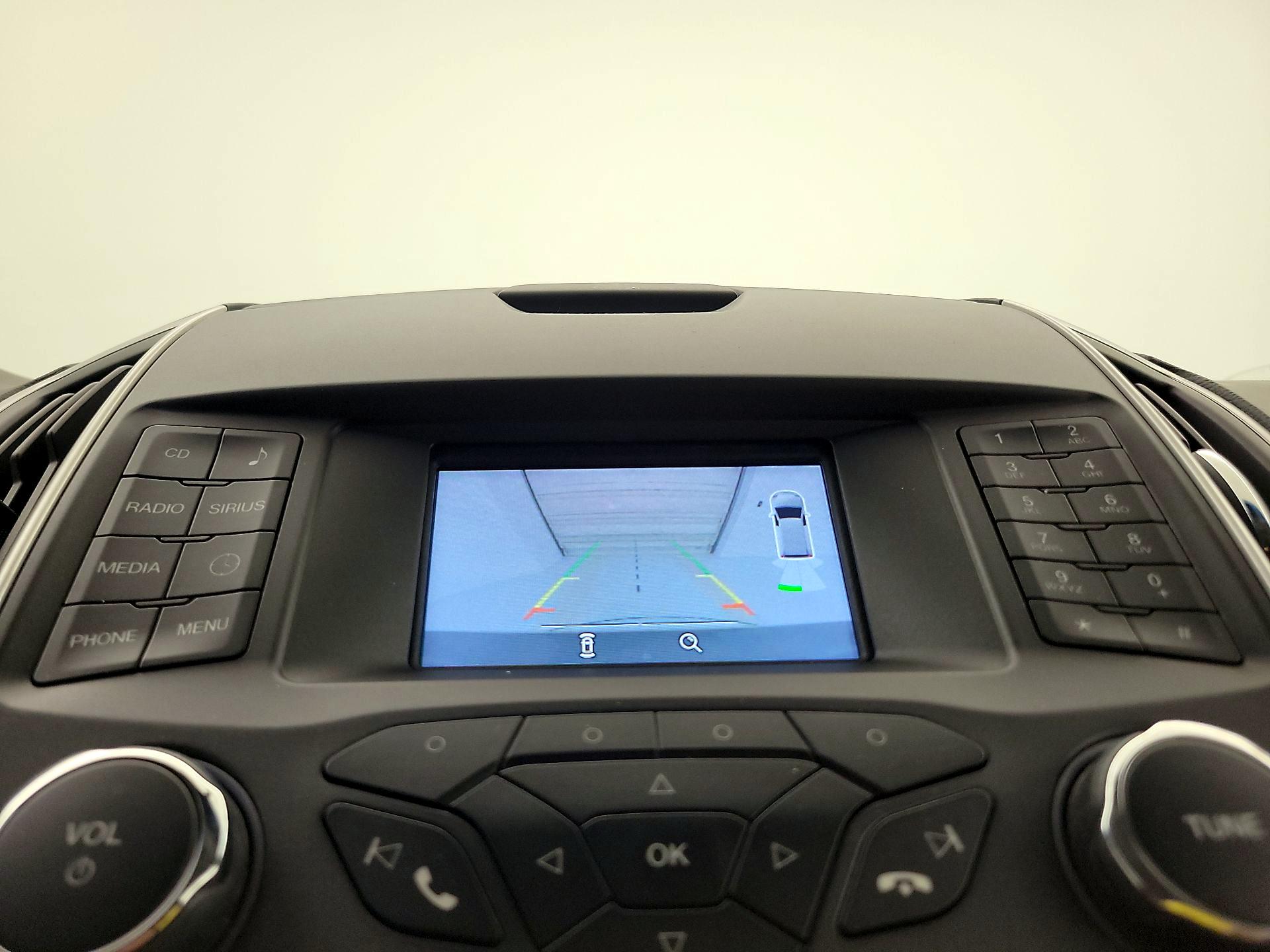 Thumbnail: 2017 Ford Edge - 14