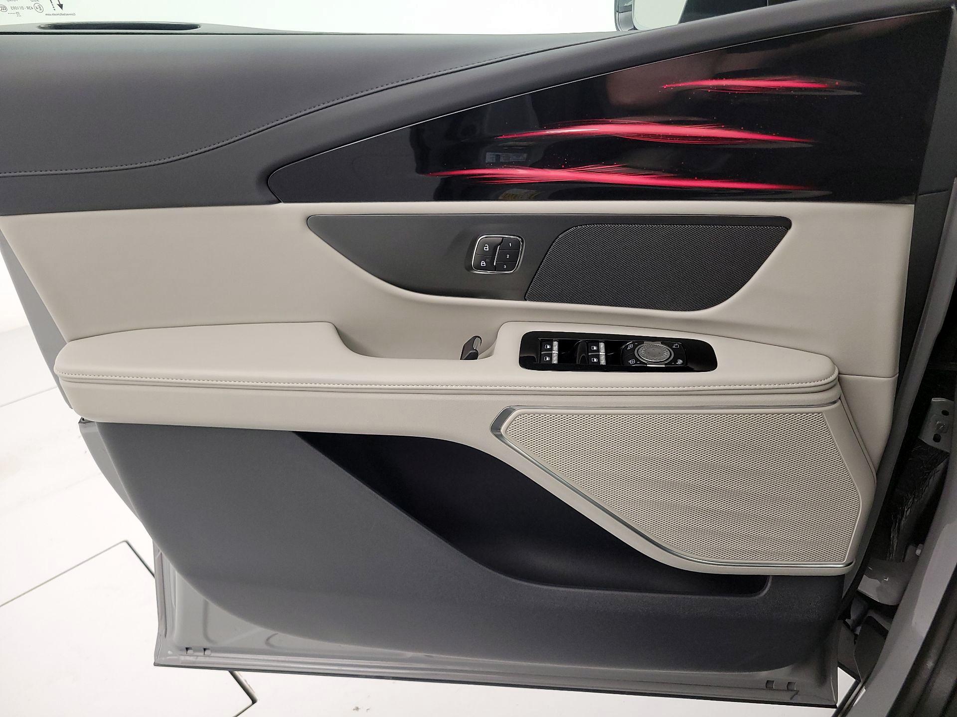 Thumbnail: 2026 Lincoln Nautilus - 12