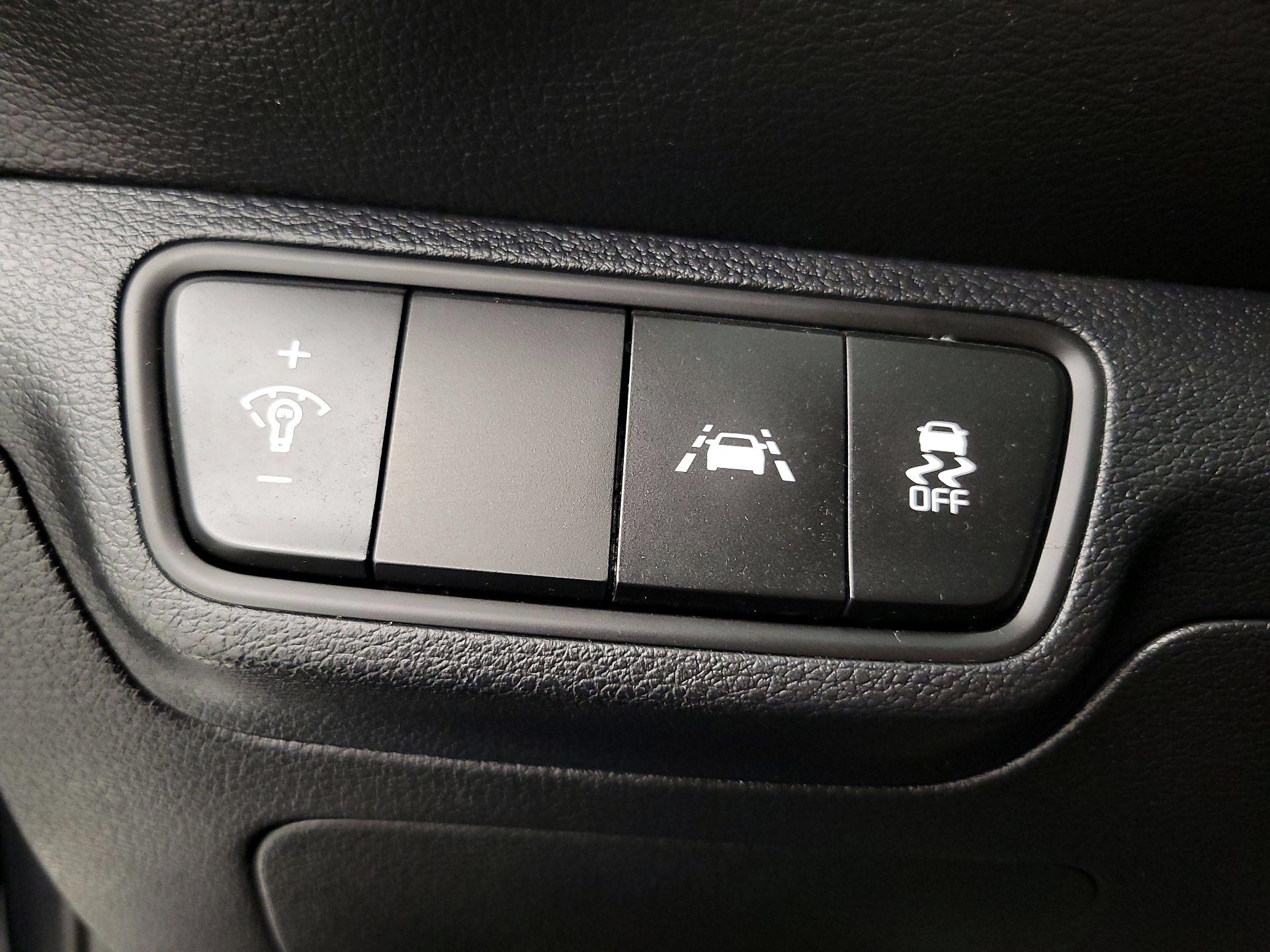 Thumbnail: 2021 Kia Forte - 13