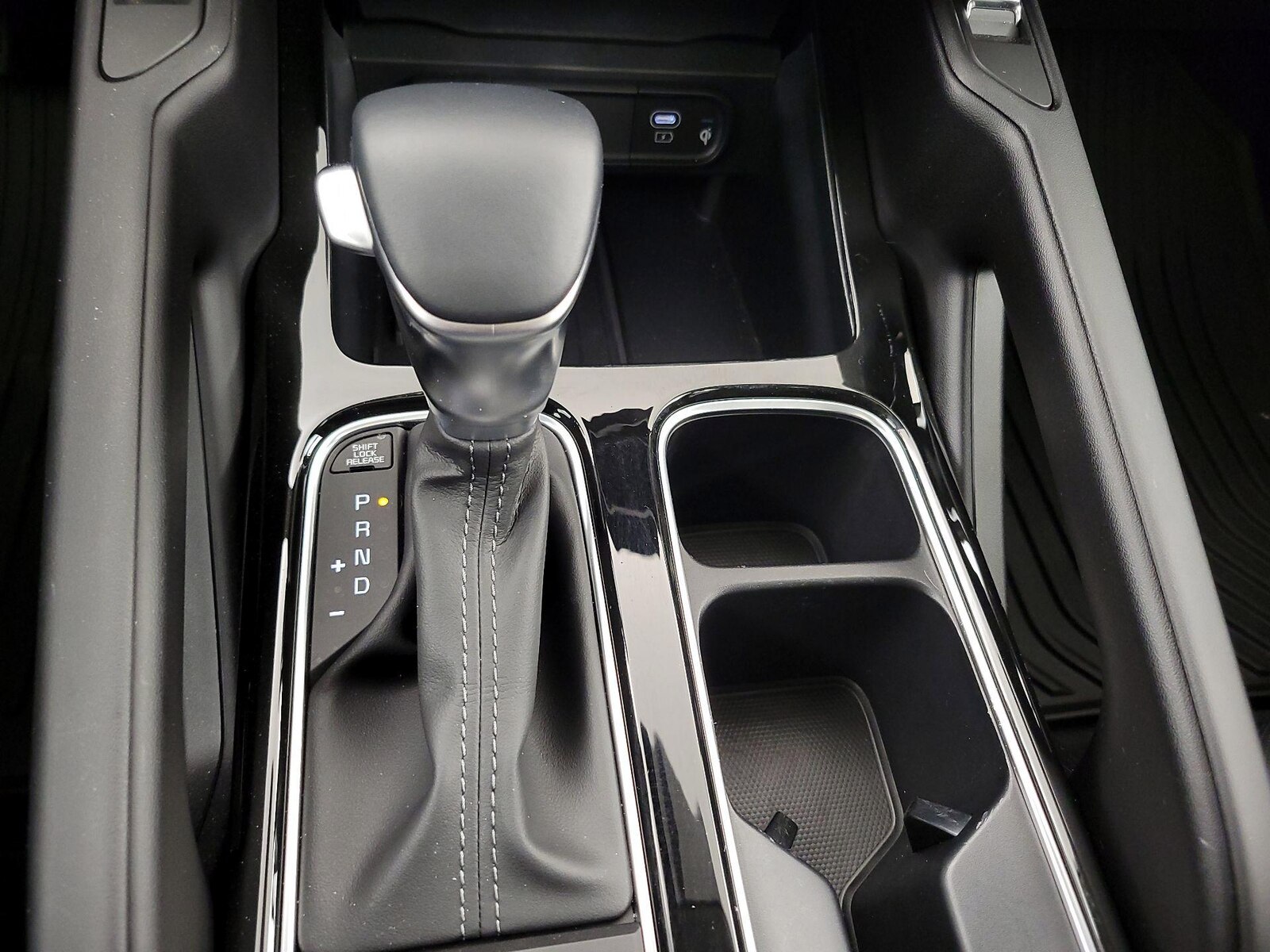 2025 Kia Telluride S - Photo 19
