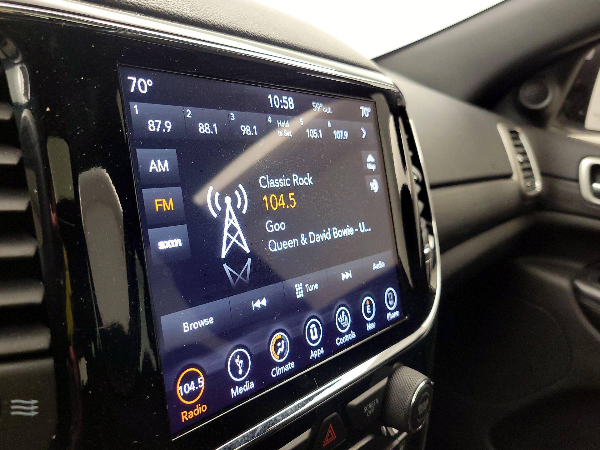 Thumbnail: 2019 Jeep Grand Cherokee - 16