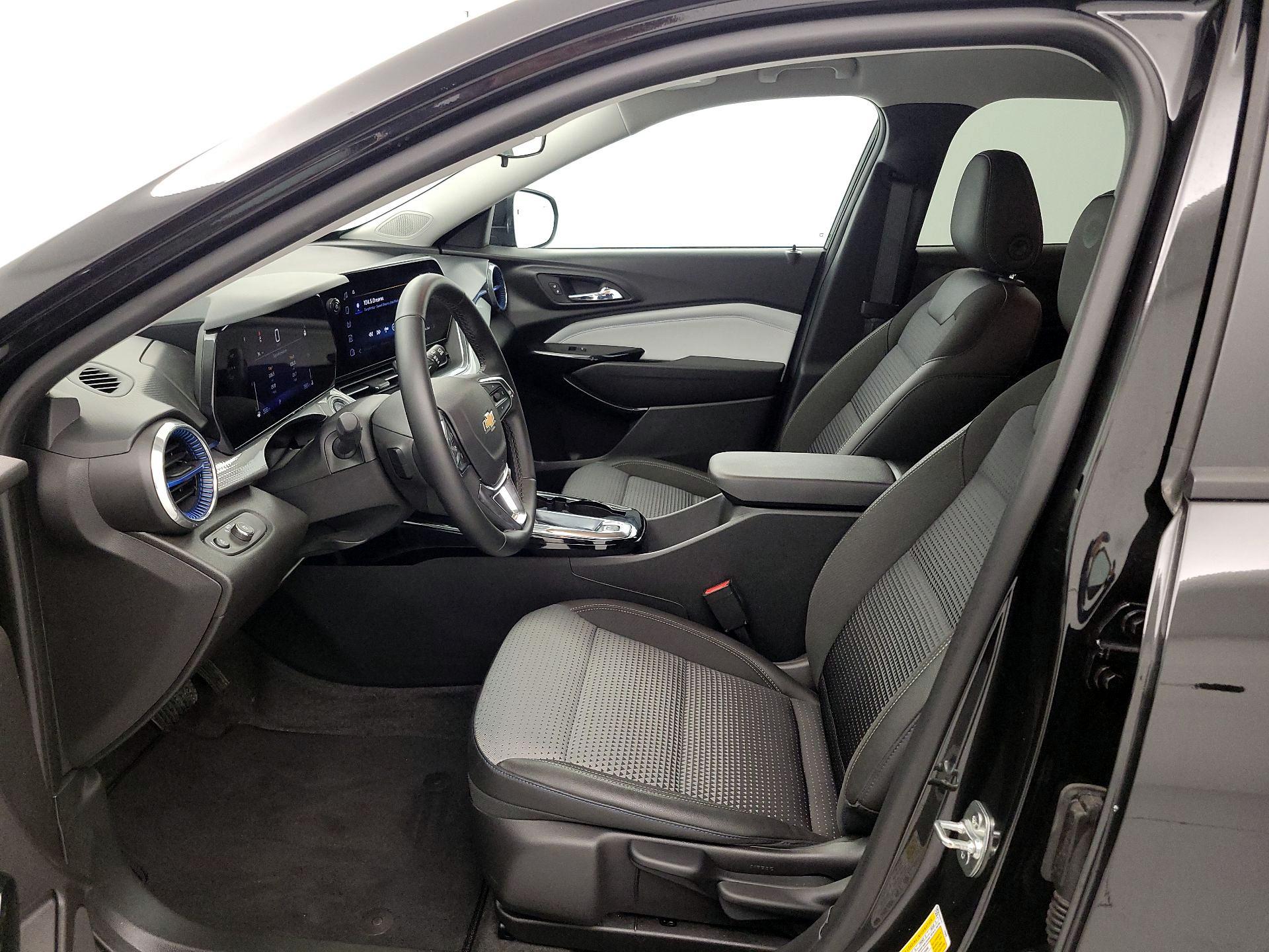 Thumbnail: 2025 Chevrolet Trax - 11