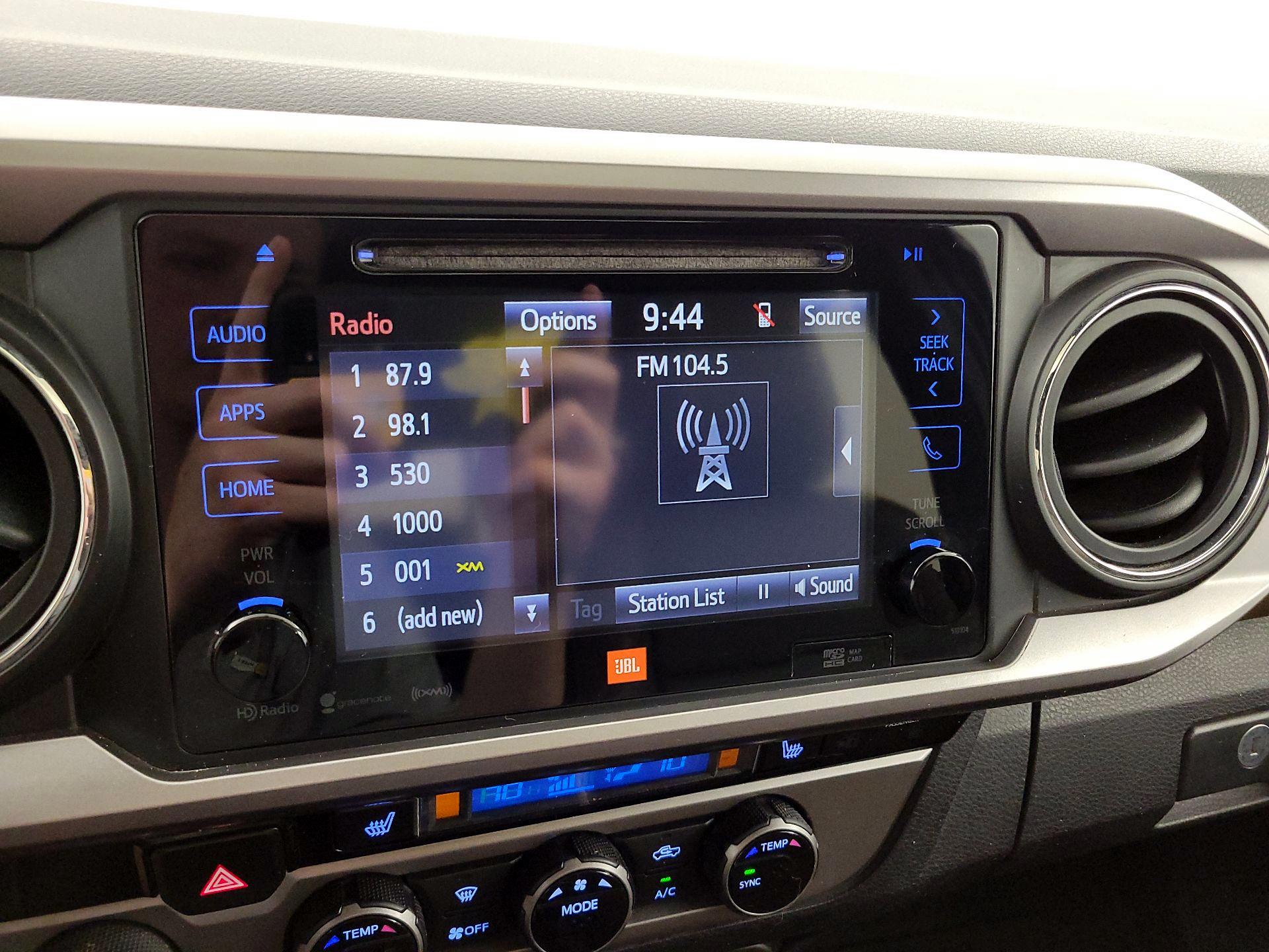 Thumbnail: 2017 Toyota Tacoma - 16