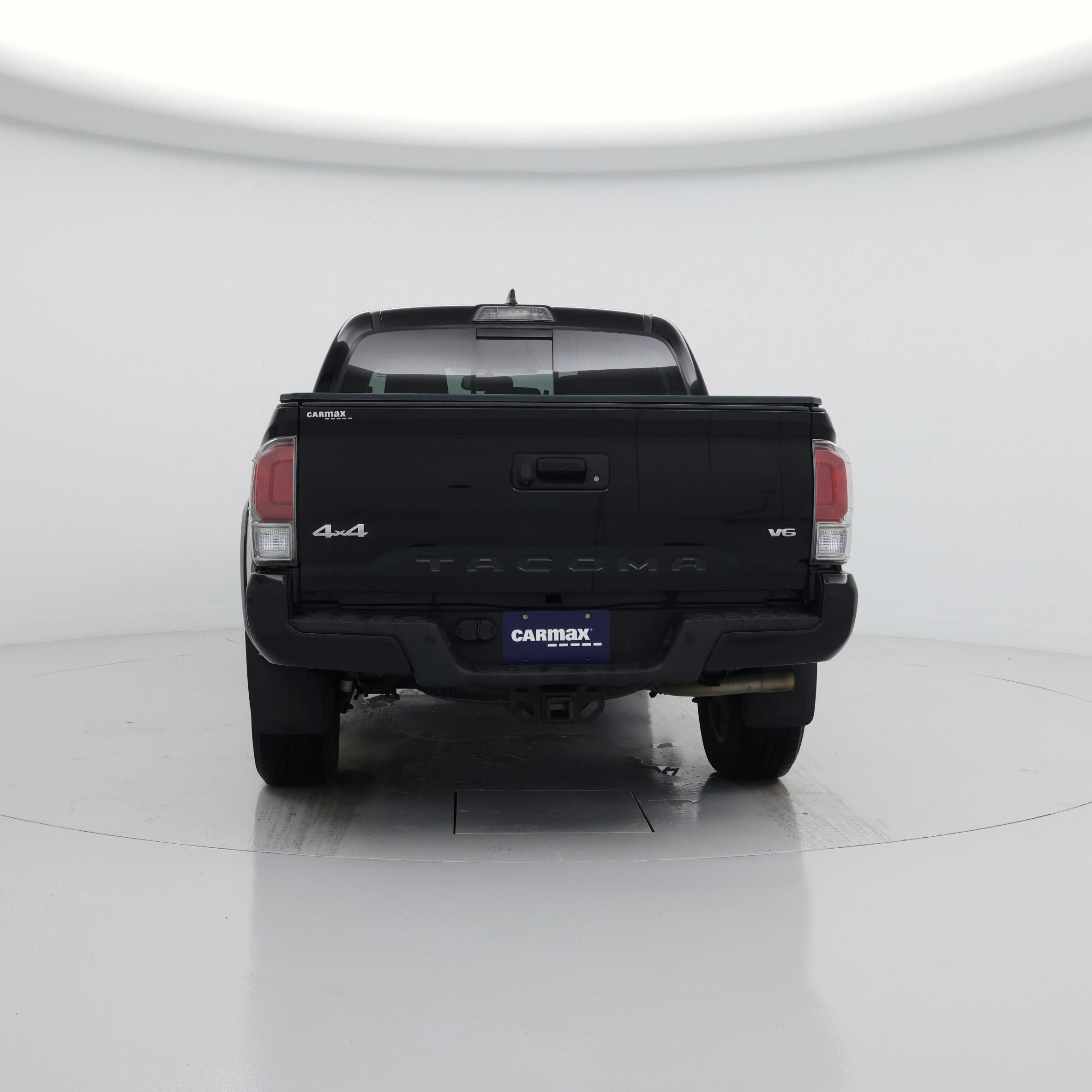 Thumbnail: 2017 Toyota Tacoma - 6