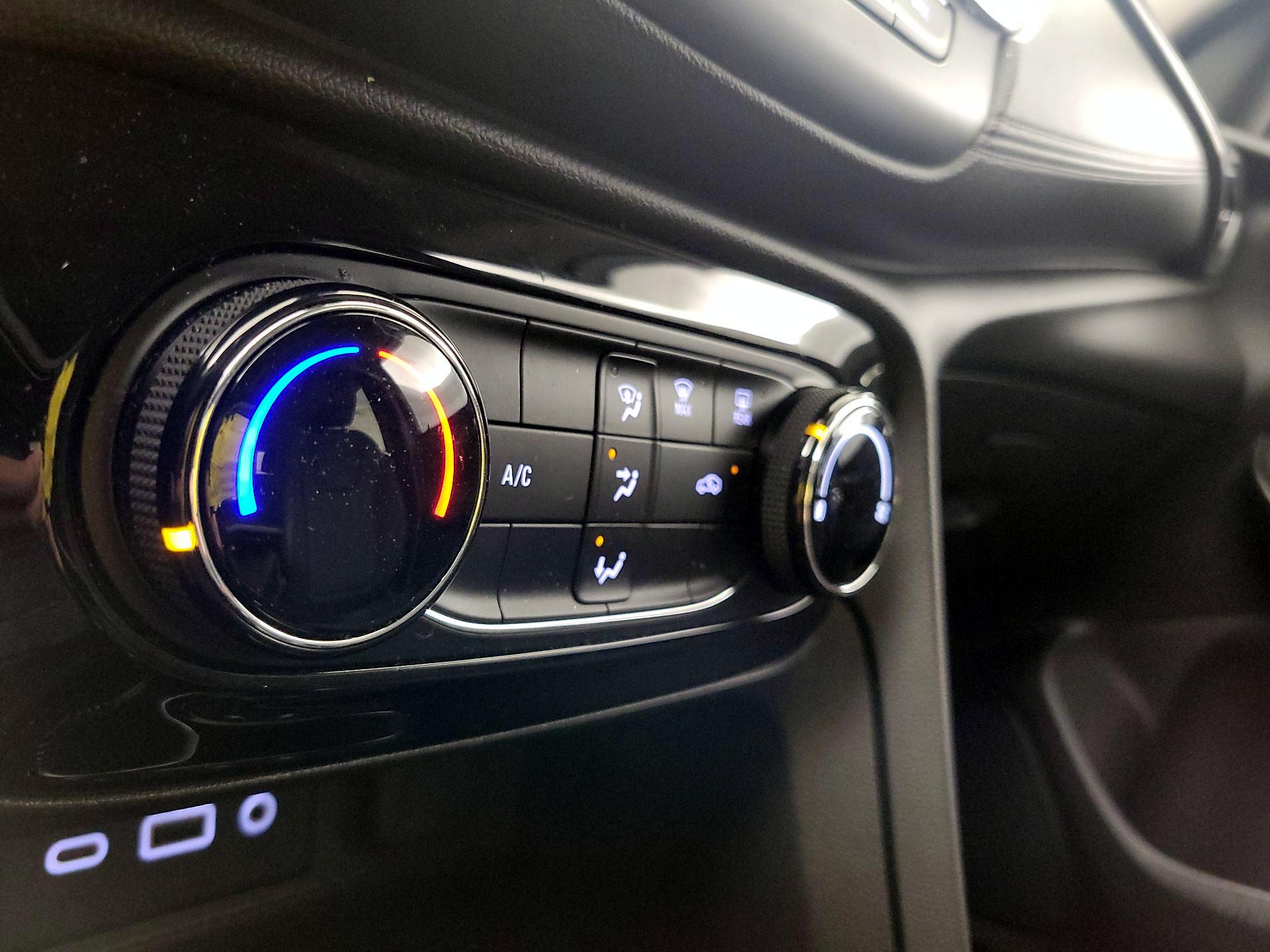 Thumbnail: 2022 Buick Encore GX - 16