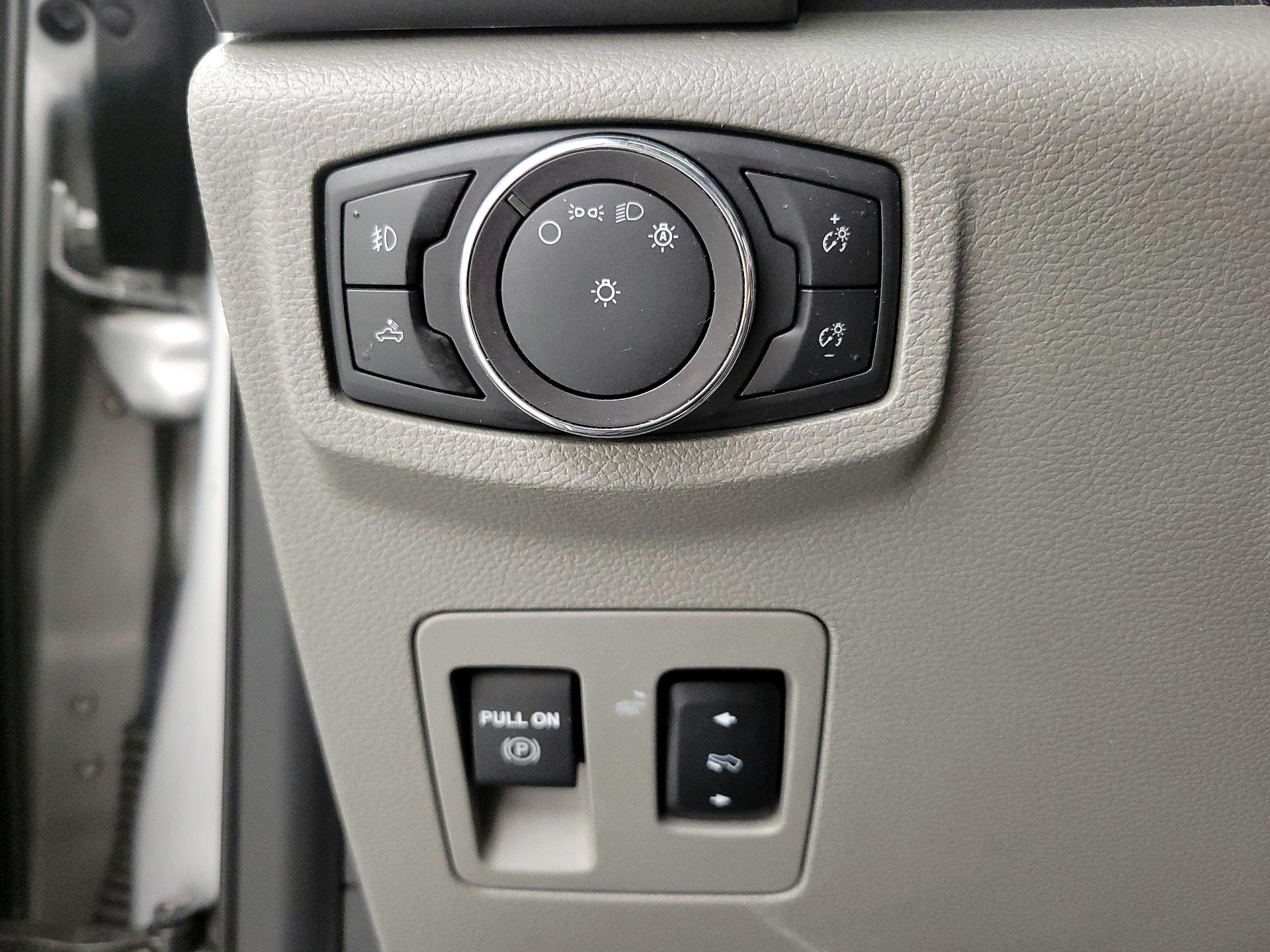 Thumbnail: 2018 Ford F-150 - 13