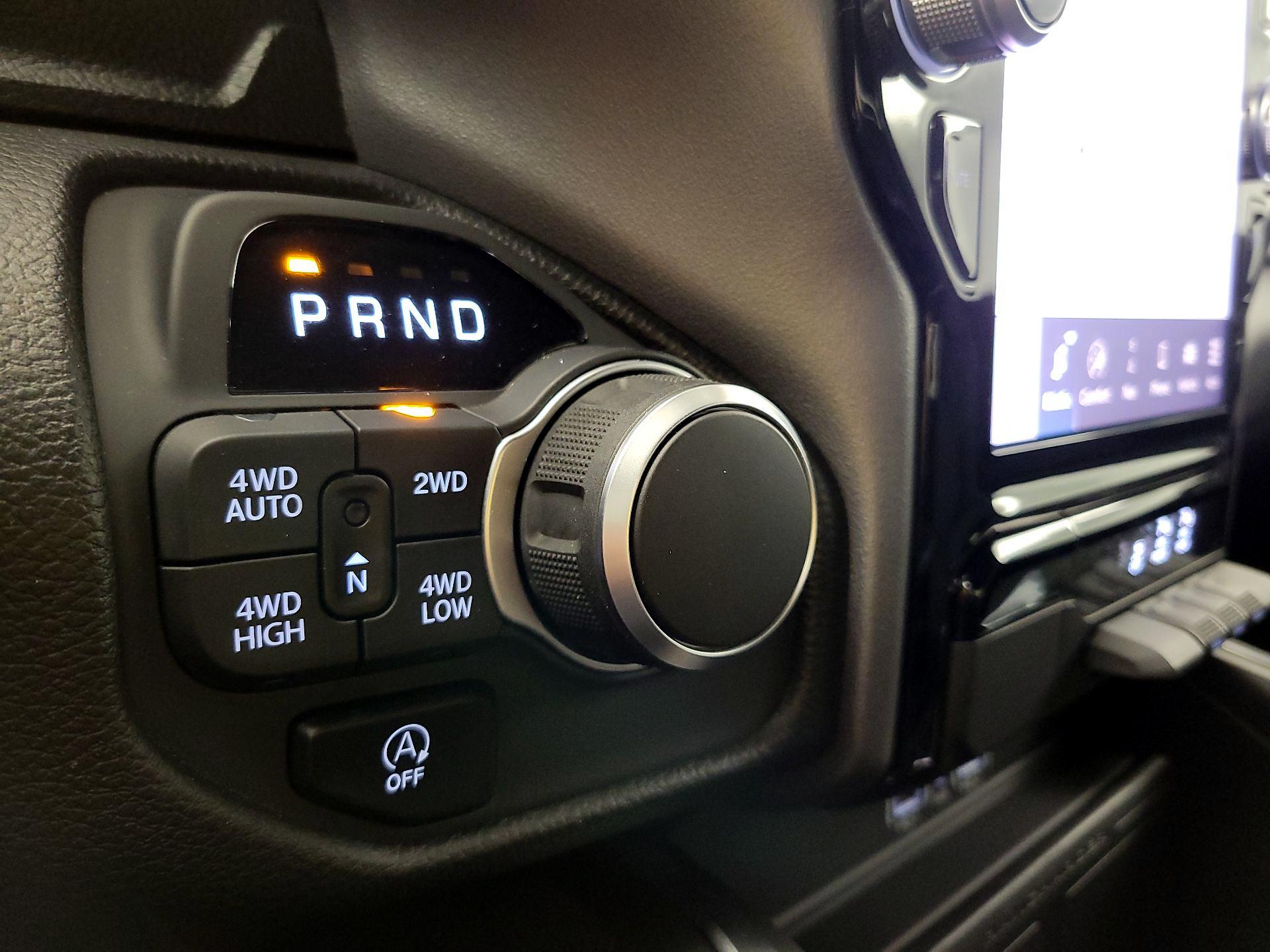 Thumbnail: 2025 RAM 1500 - 18