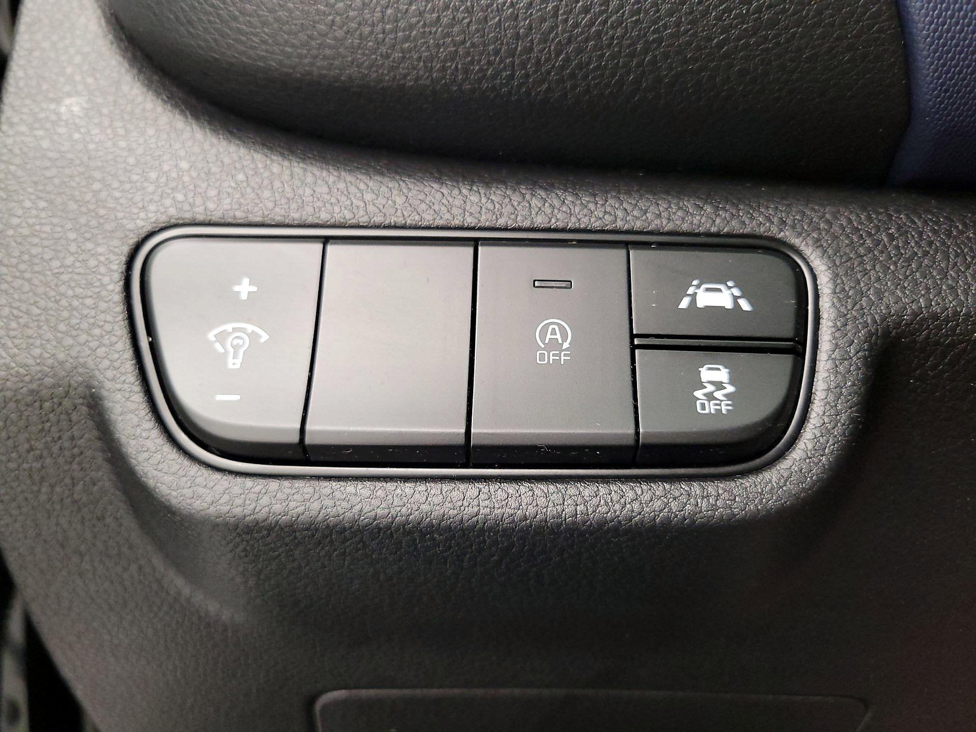 Thumbnail: 2023 Kia Seltos - 13