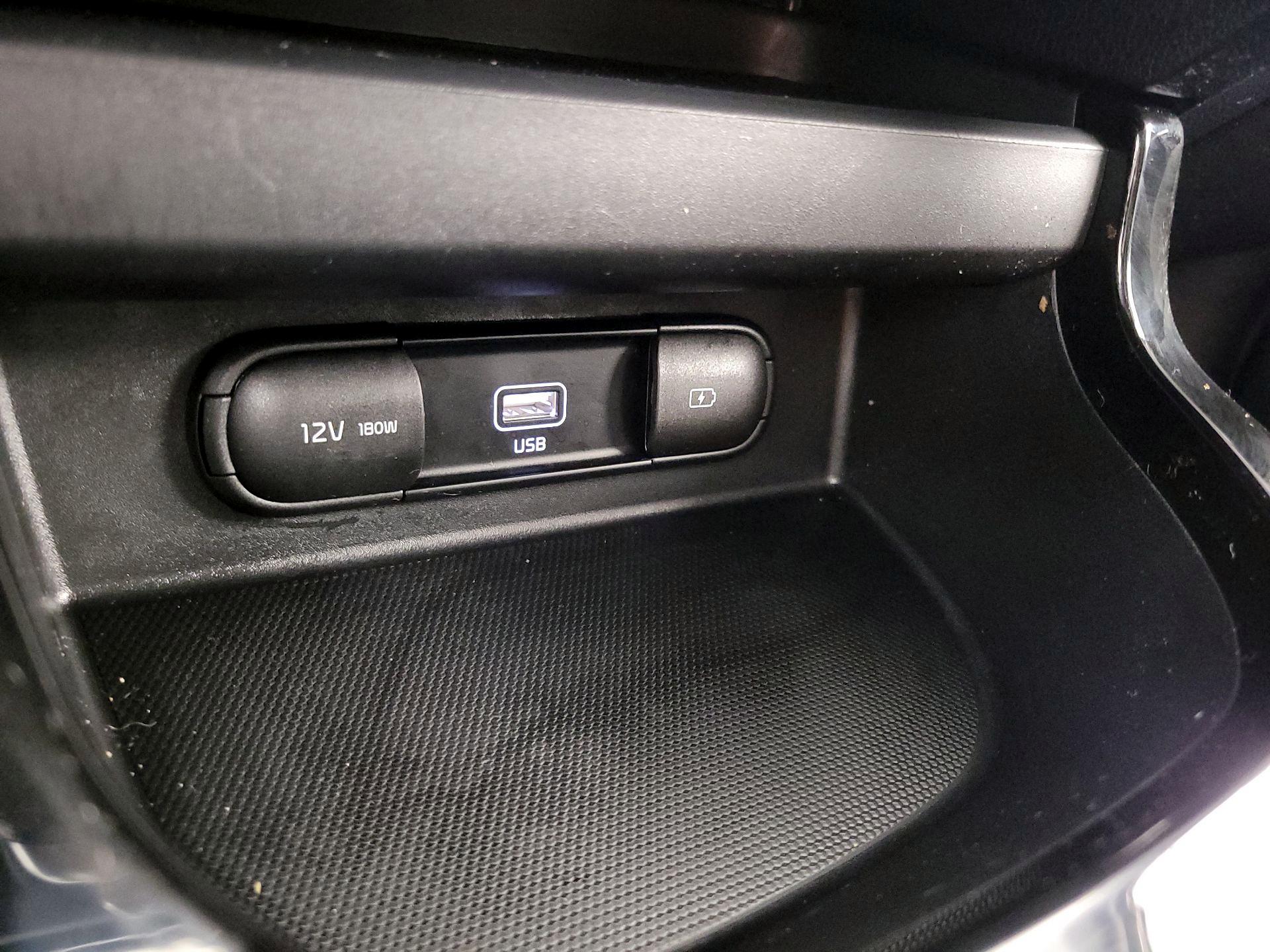 Thumbnail: 2023 Kia Seltos - 18