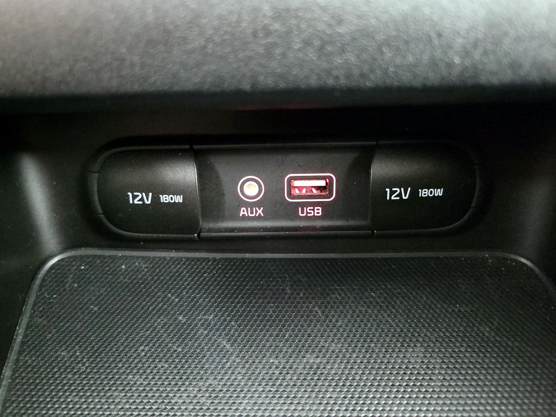 Thumbnail: 2020 Kia Forte - 18