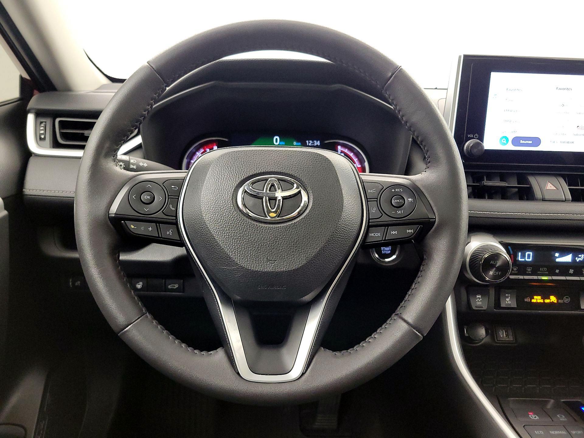 Thumbnail: 2023 Toyota RAV4 - 10