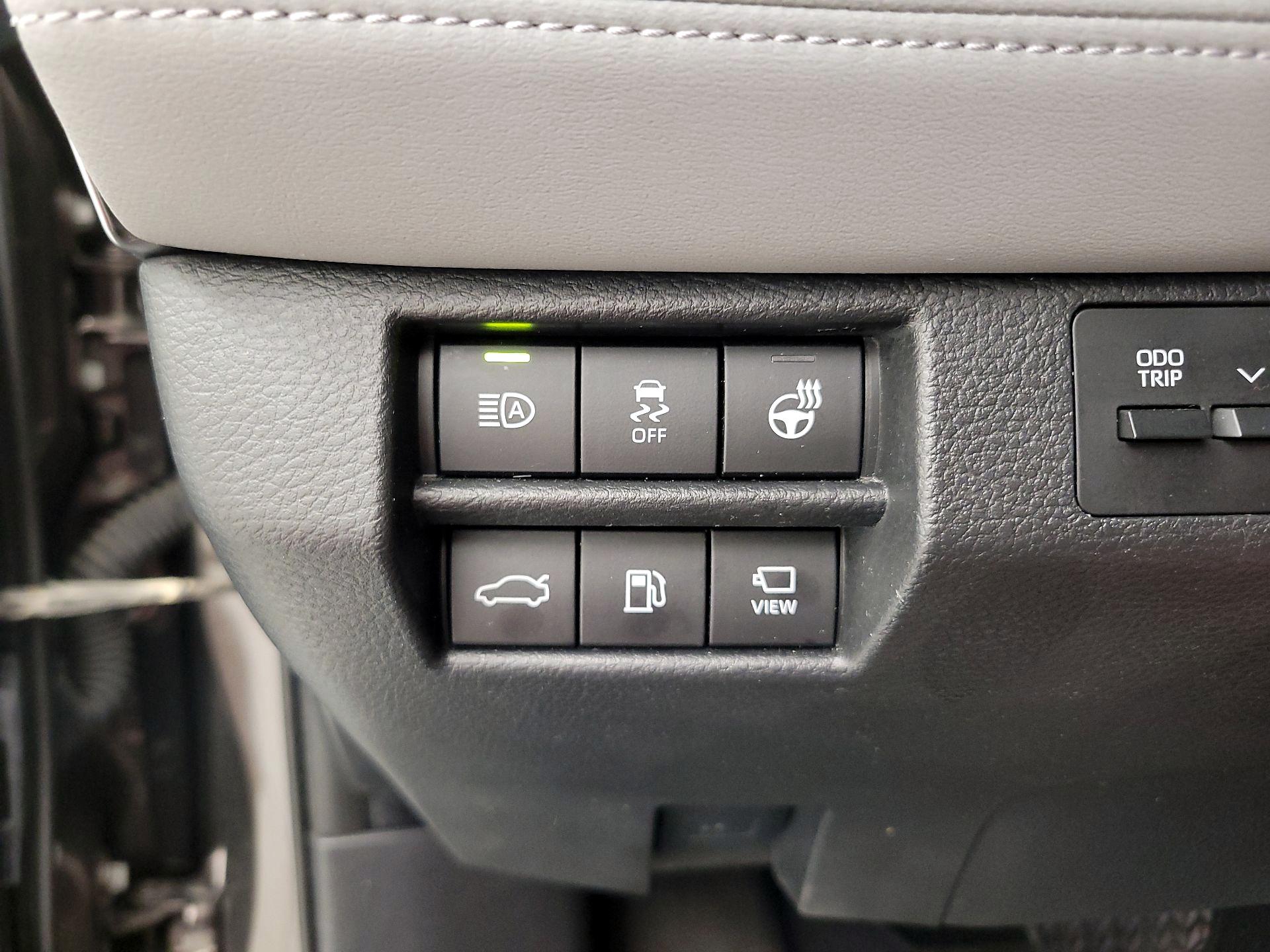 Thumbnail: 2019 Toyota Avalon - 13