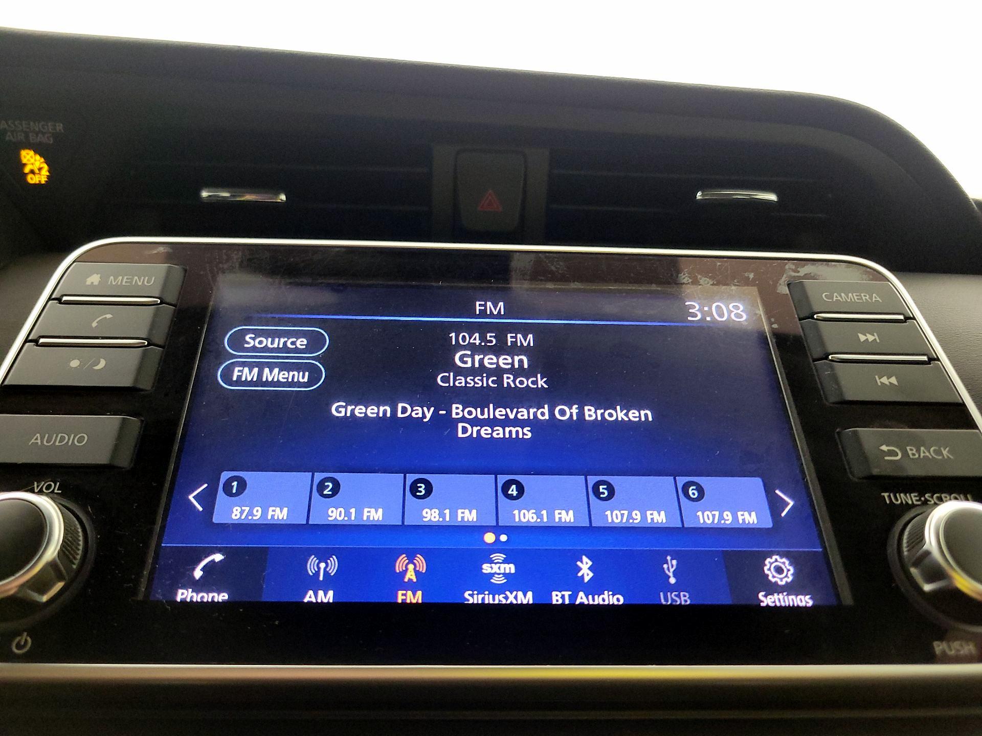 Thumbnail: 2020 Nissan Kicks - 14