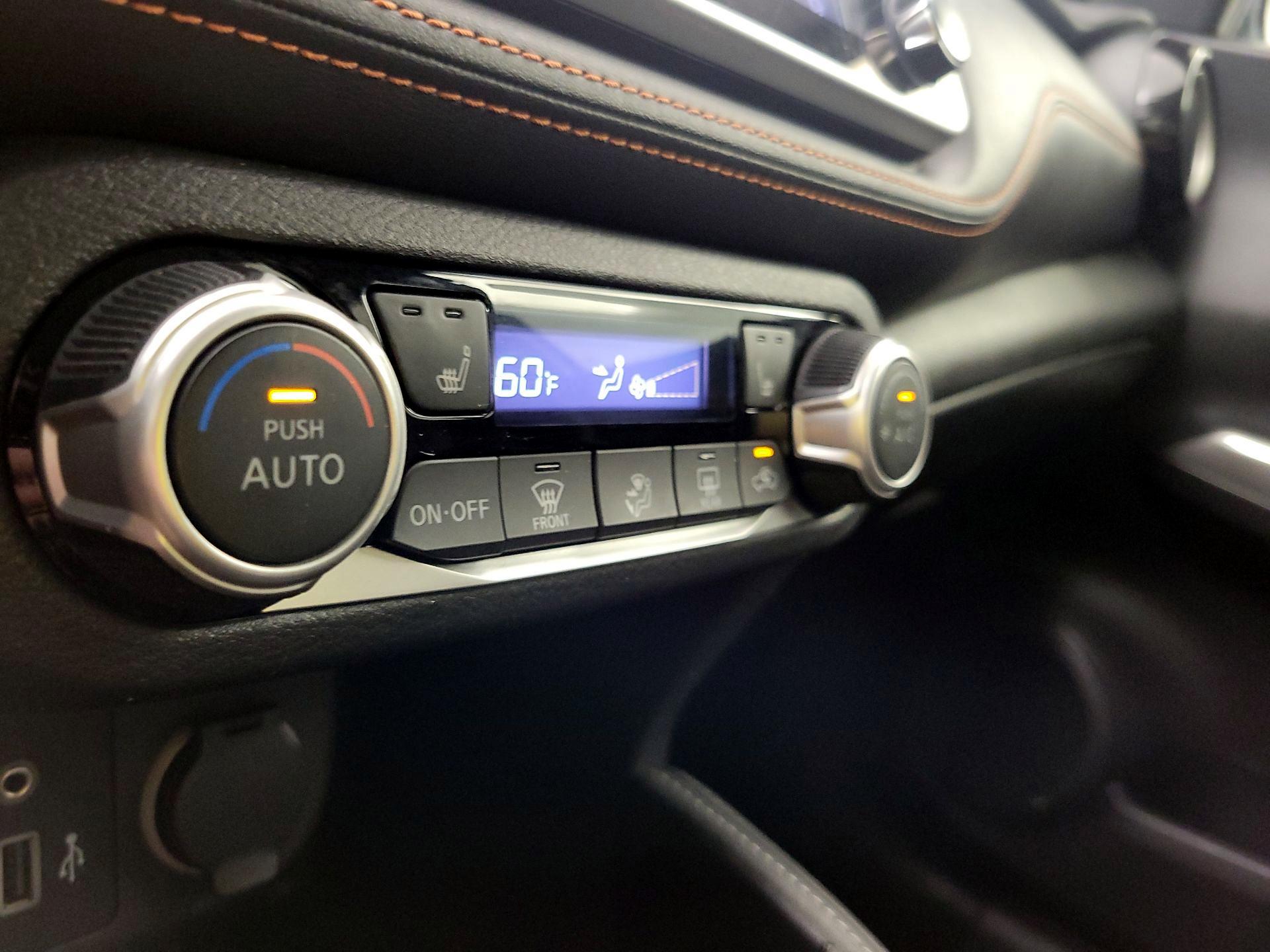 Thumbnail: 2020 Nissan Kicks - 15