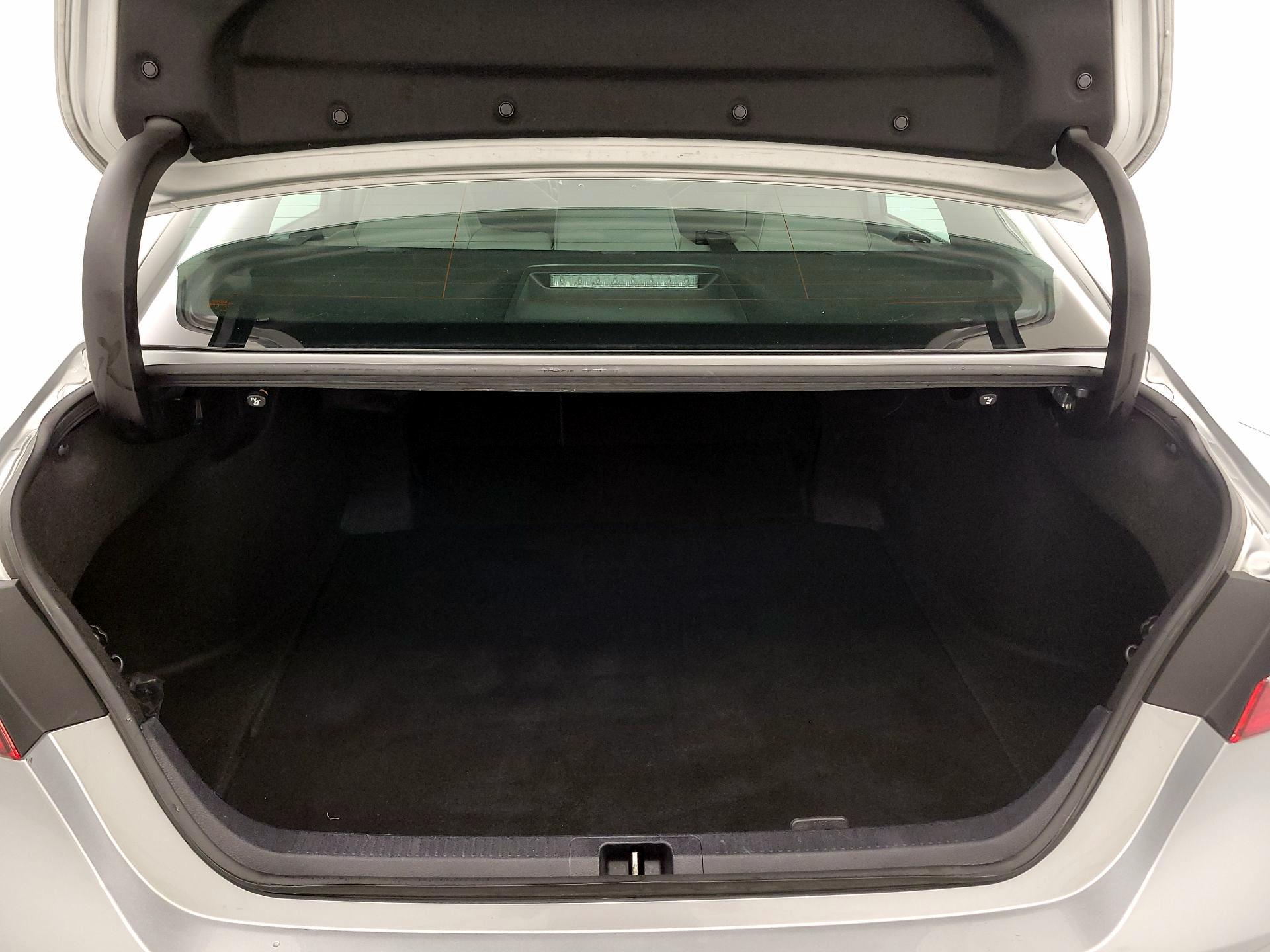 Thumbnail: 2023 Toyota Camry - 20