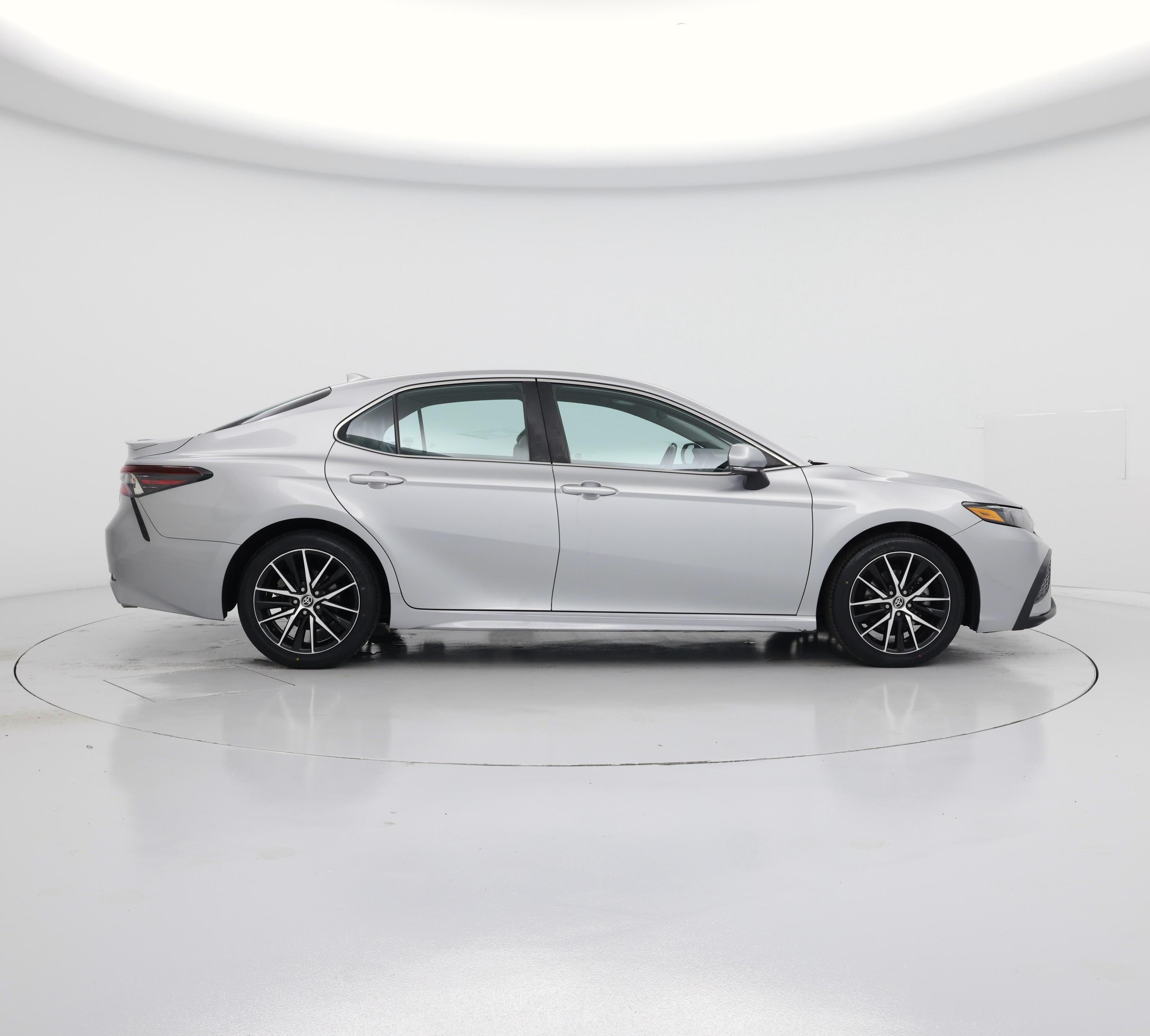 Thumbnail: 2023 Toyota Camry - 7