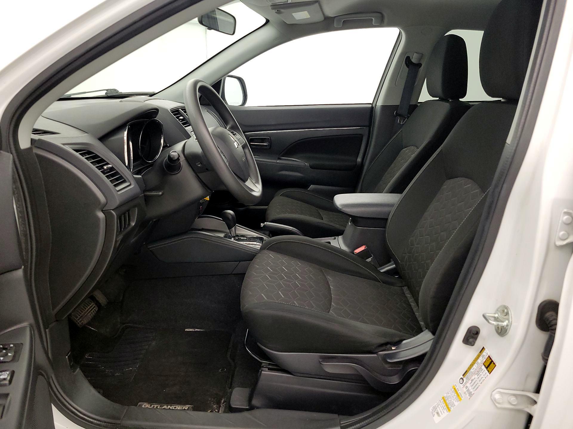 Thumbnail: 2020 Mitsubishi Outlander Sport - 11