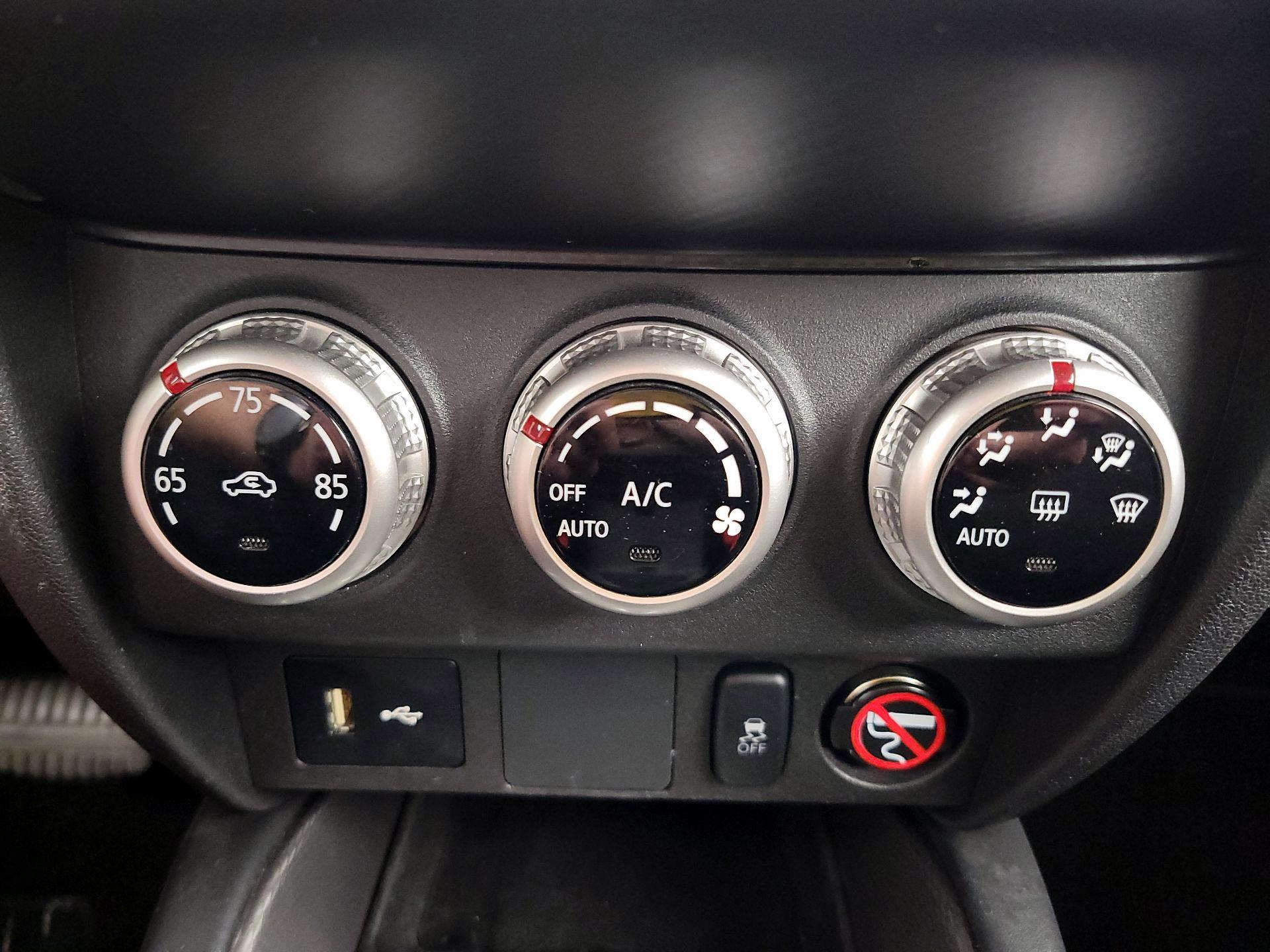 Thumbnail: 2020 Mitsubishi Outlander Sport - 15