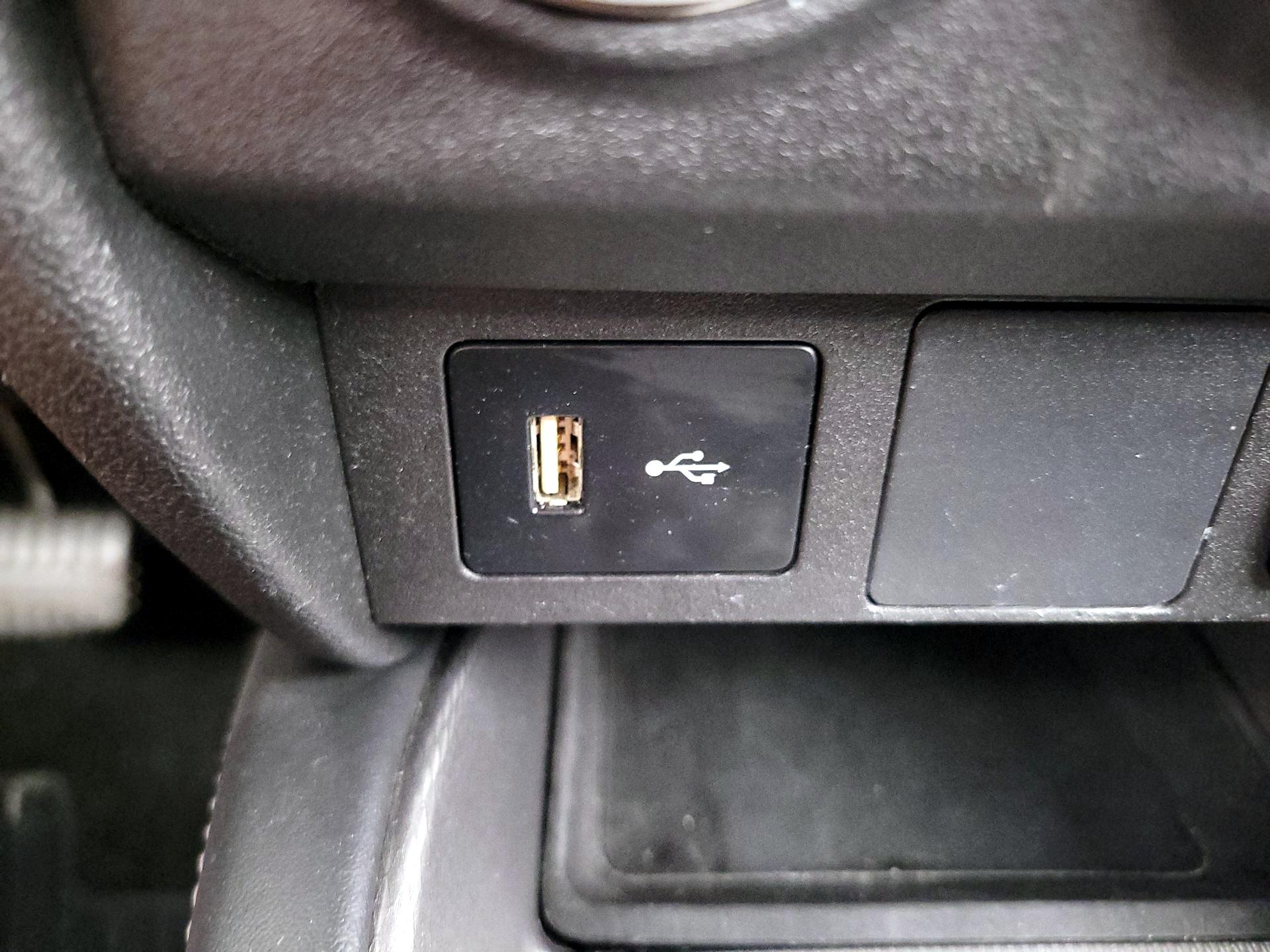 Thumbnail: 2020 Mitsubishi Outlander Sport - 17