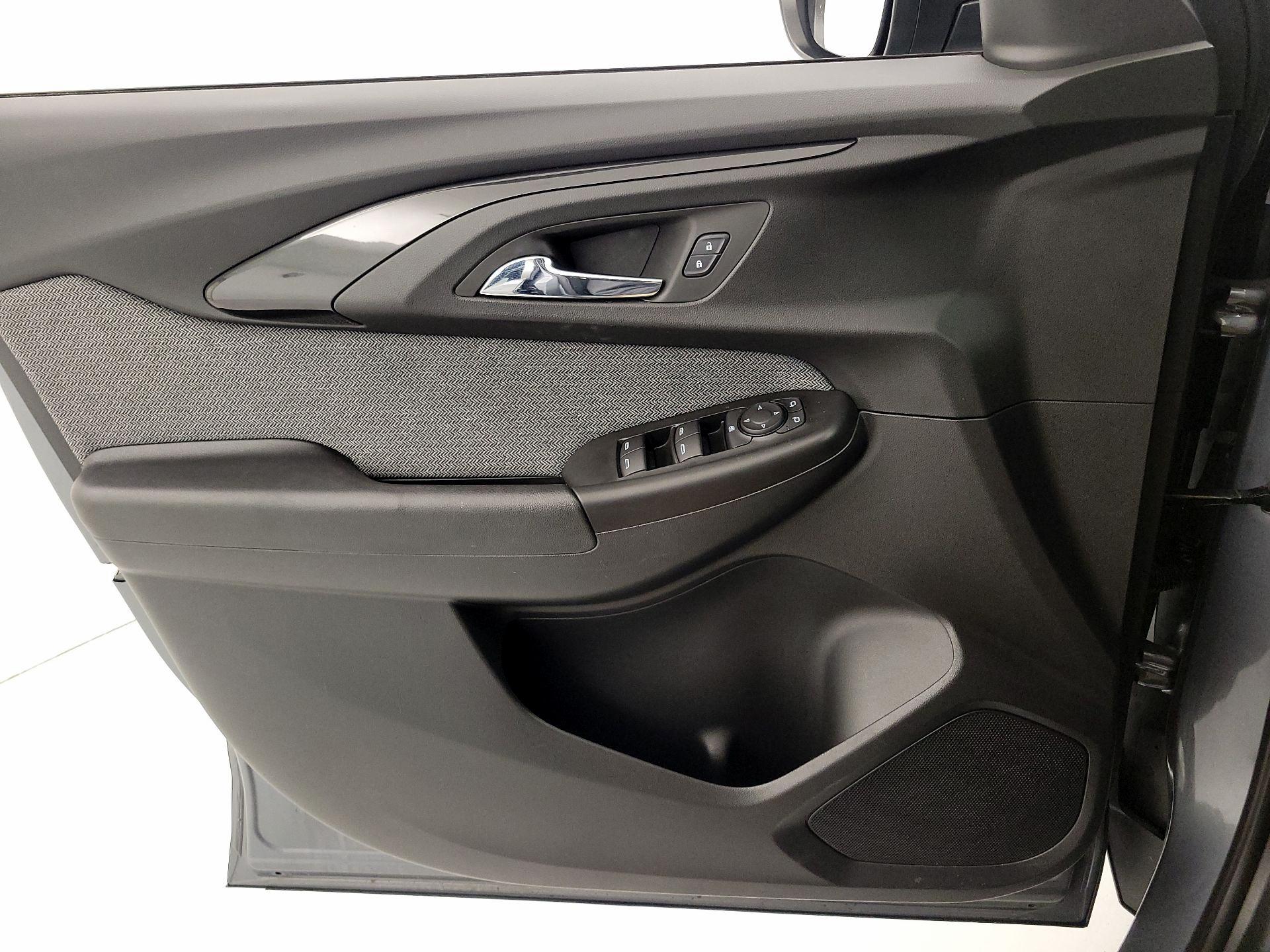 Thumbnail: 2022 Chevrolet TrailBlazer - 12