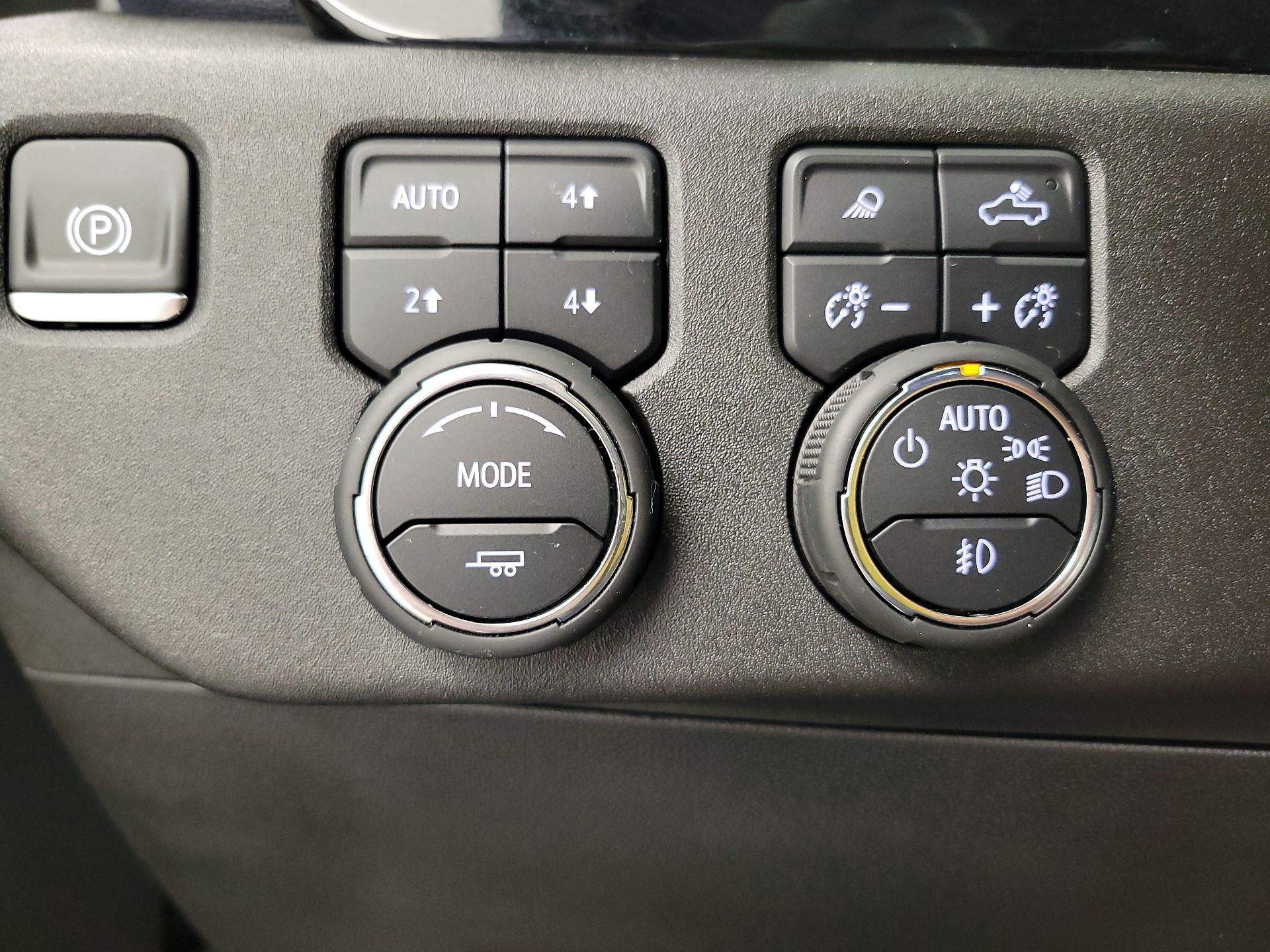 Thumbnail: 2025 Chevrolet Silverado 1500 - 13