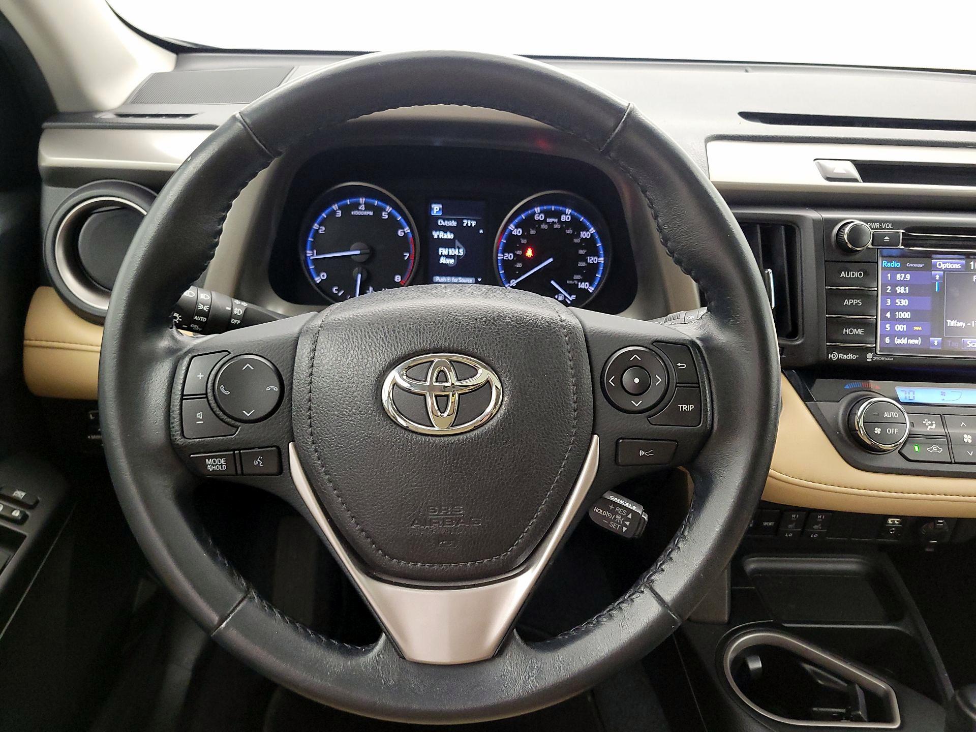 Thumbnail: 2018 Toyota RAV4 - 10