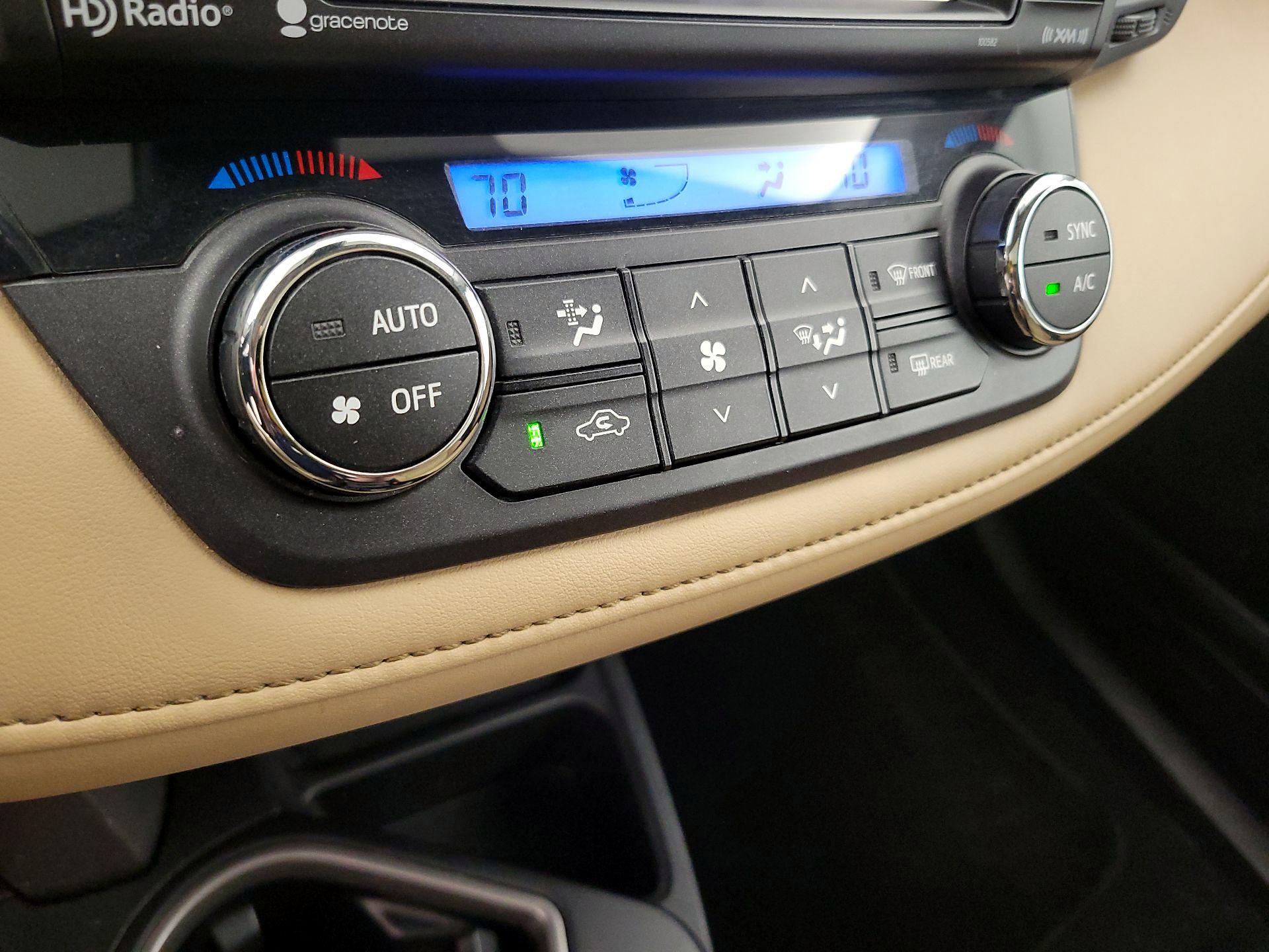 Thumbnail: 2018 Toyota RAV4 - 16