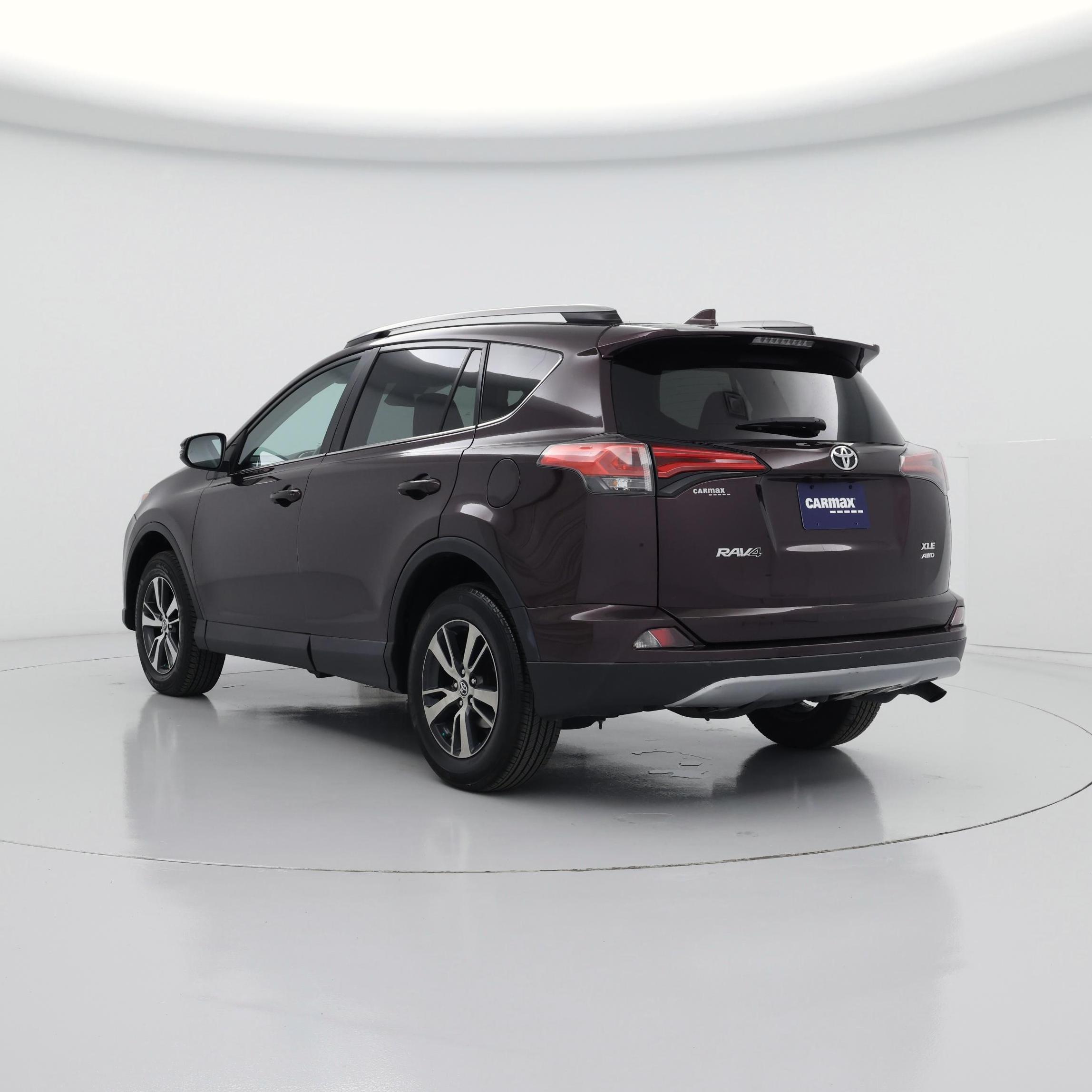 Thumbnail: 2018 Toyota RAV4 - 2