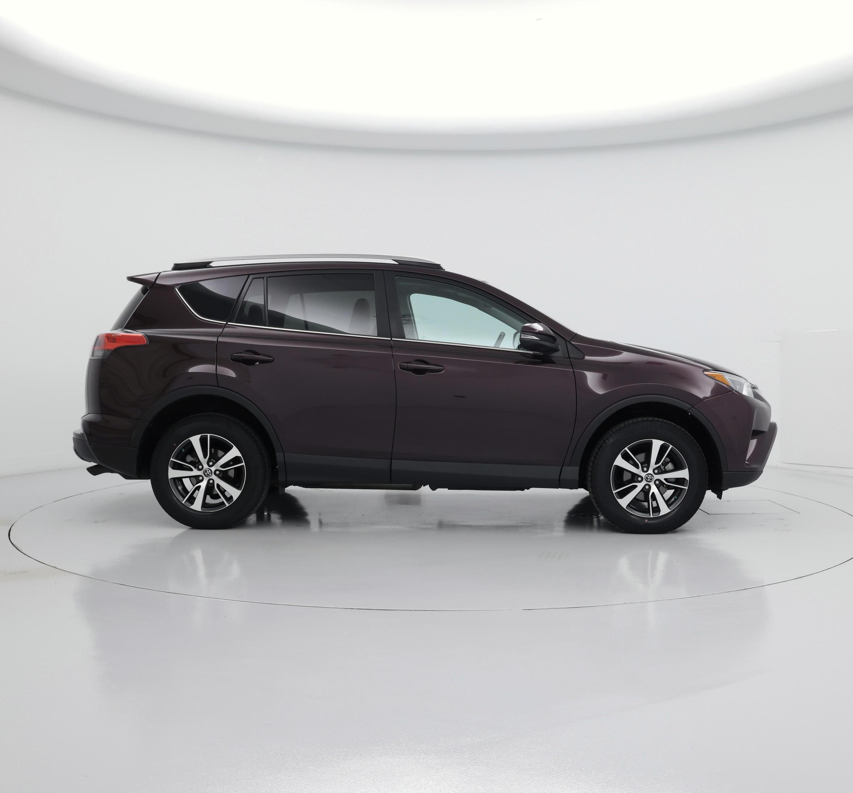 Thumbnail: 2018 Toyota RAV4 - 7