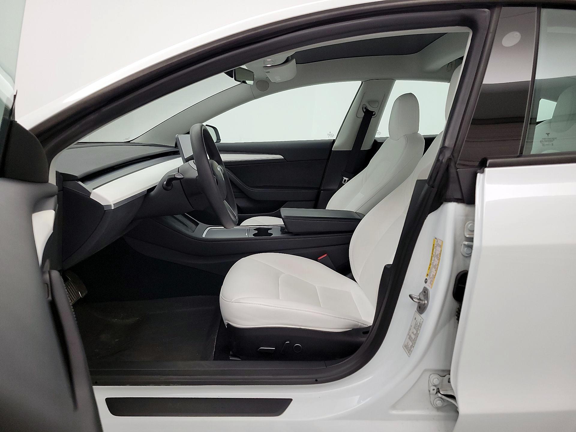 Thumbnail: 2023 Tesla Model 3 - 11