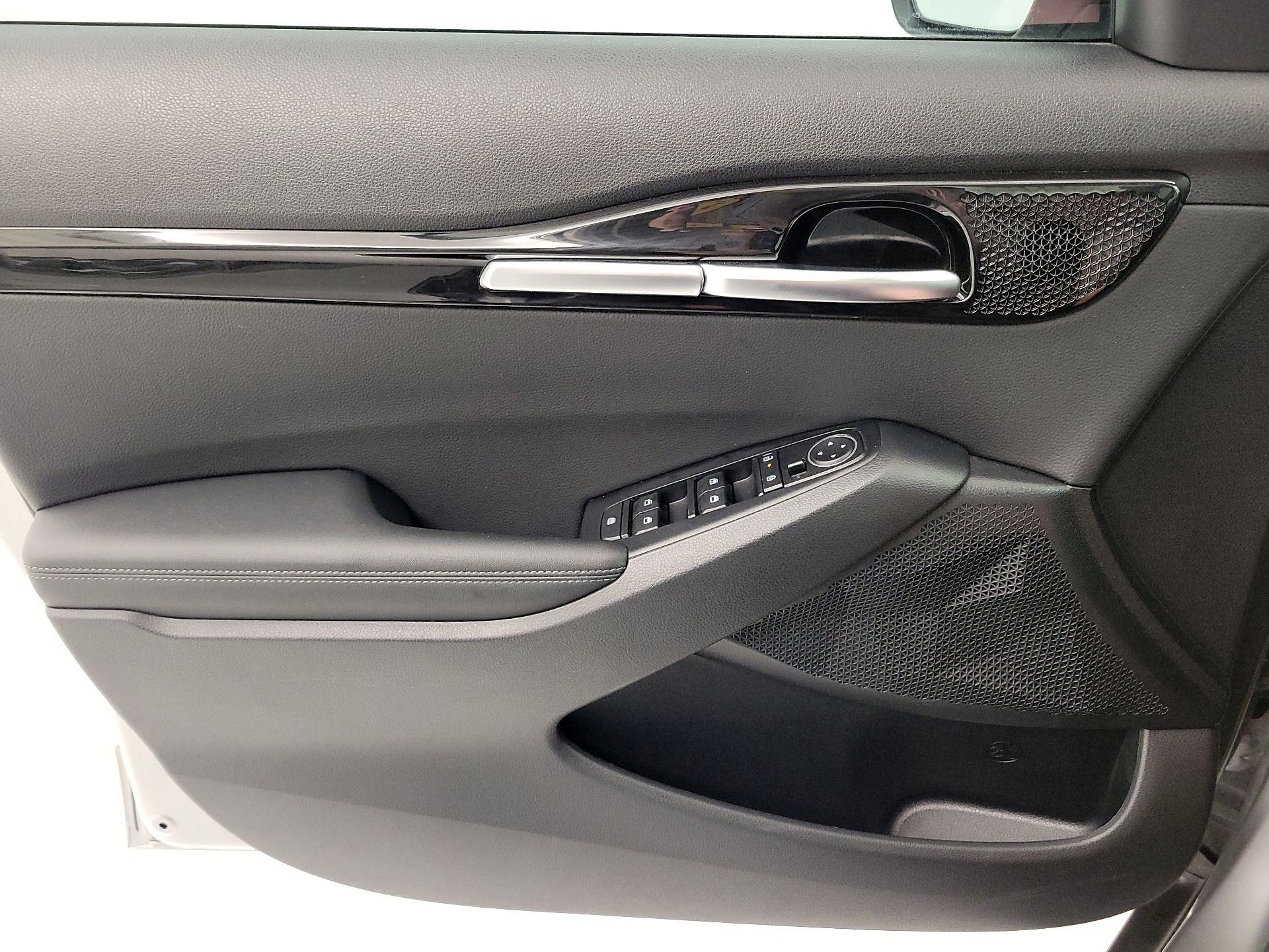 Thumbnail: 2025 Kia Seltos - 12