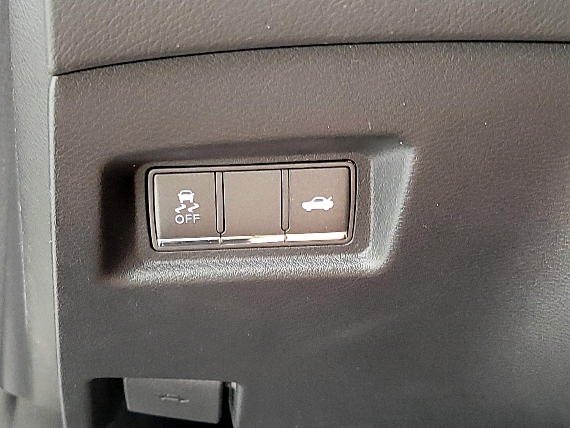 Thumbnail: 2021 INFINITI Q60 - 13