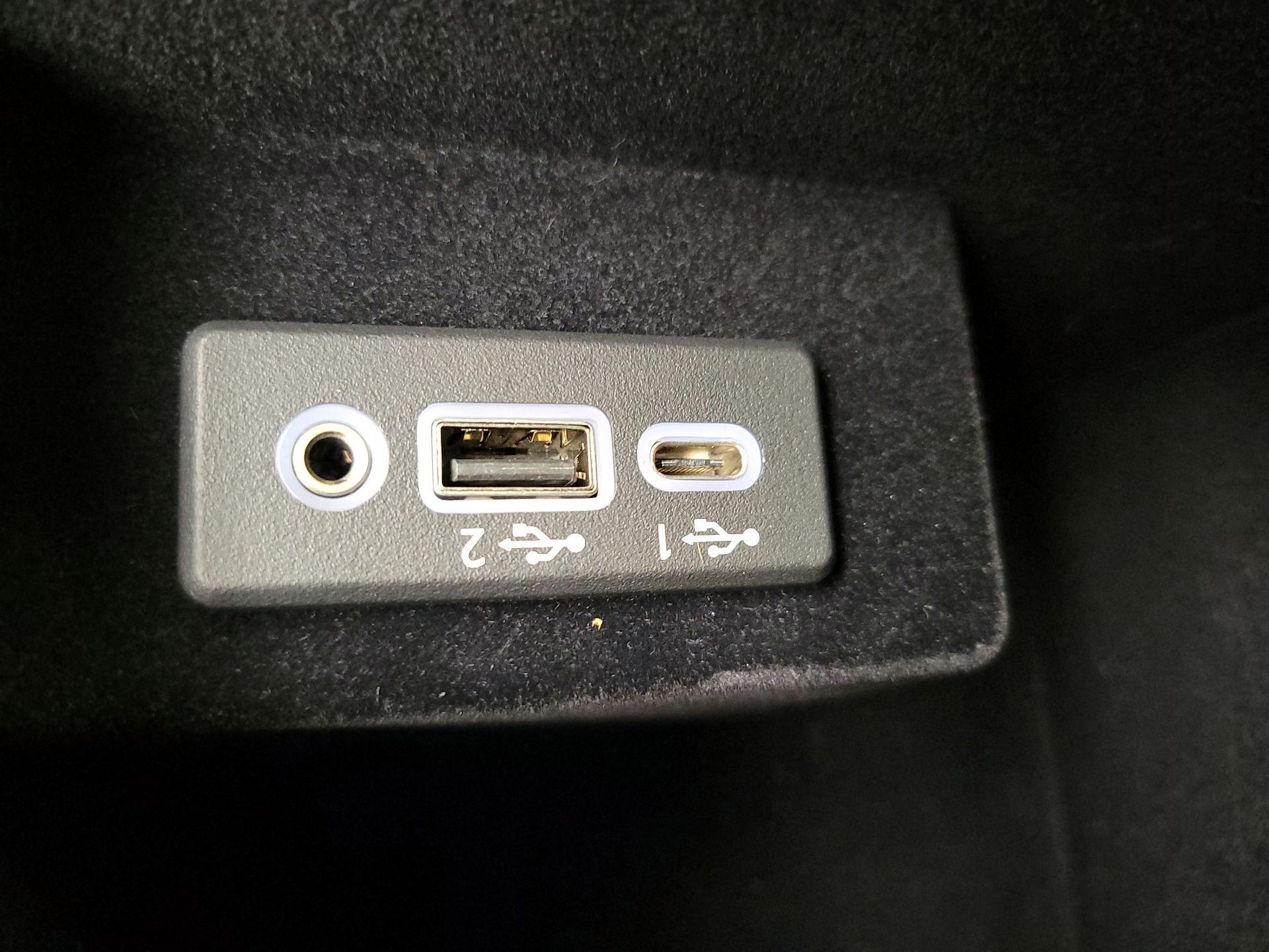 Thumbnail: 2021 INFINITI Q60 - 19