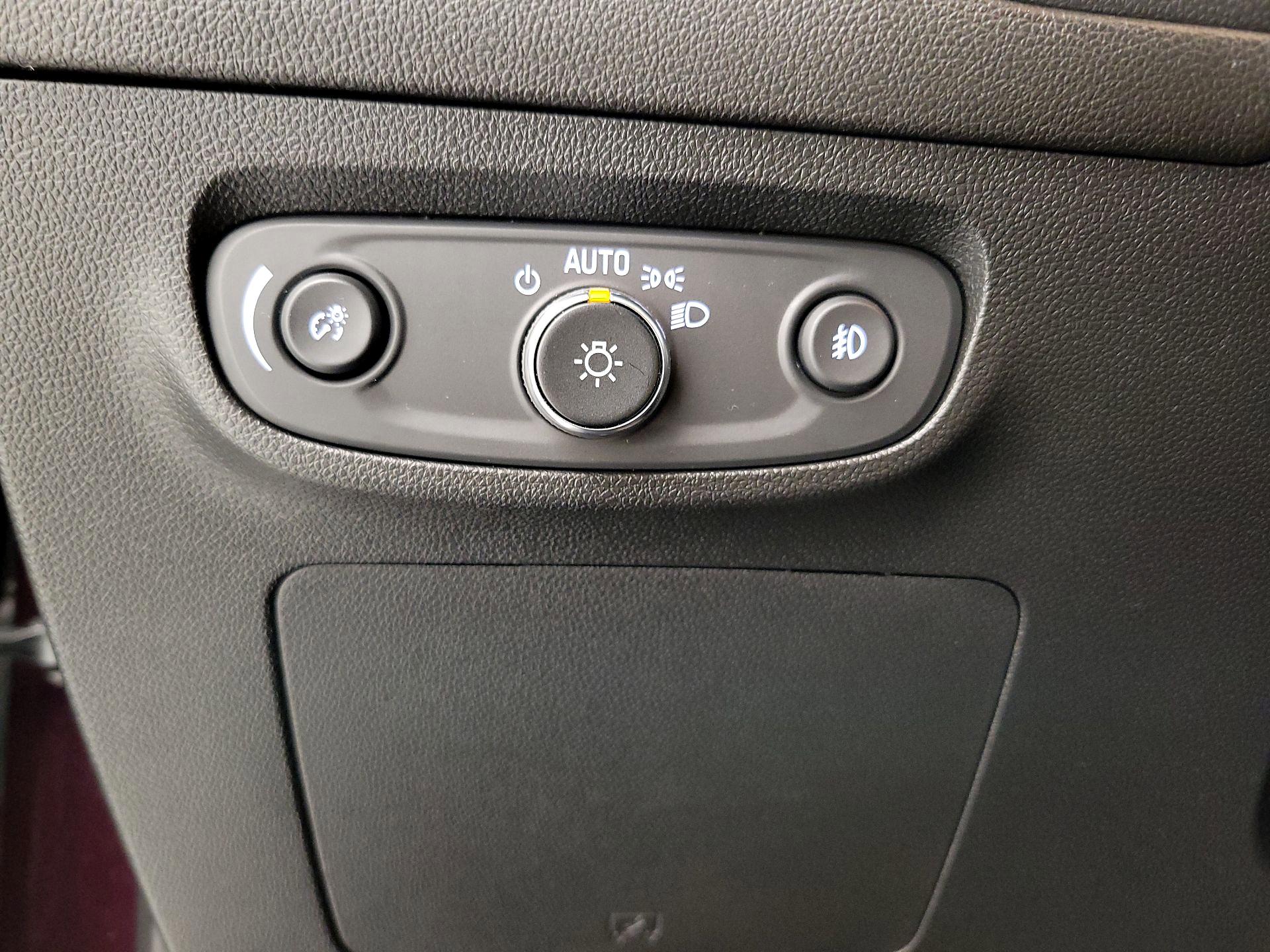 Thumbnail: 2020 Buick Encore GX - 13