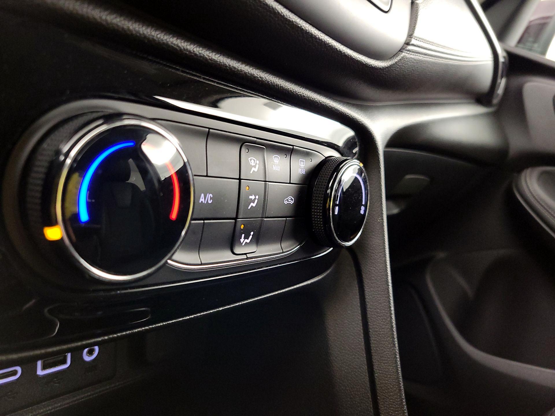 Thumbnail: 2020 Buick Encore GX - 16