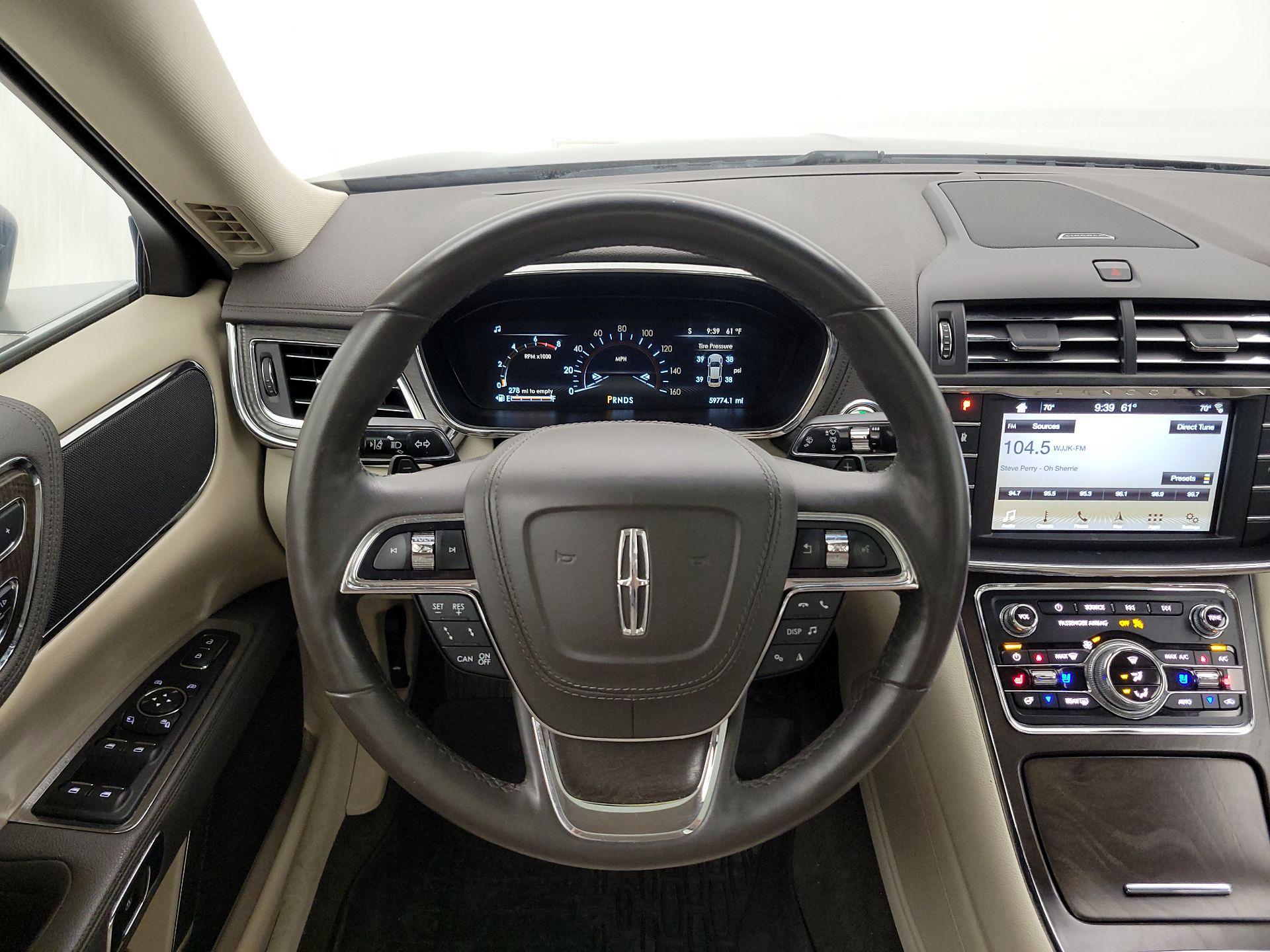 Thumbnail: 2019 Lincoln Continental - 10