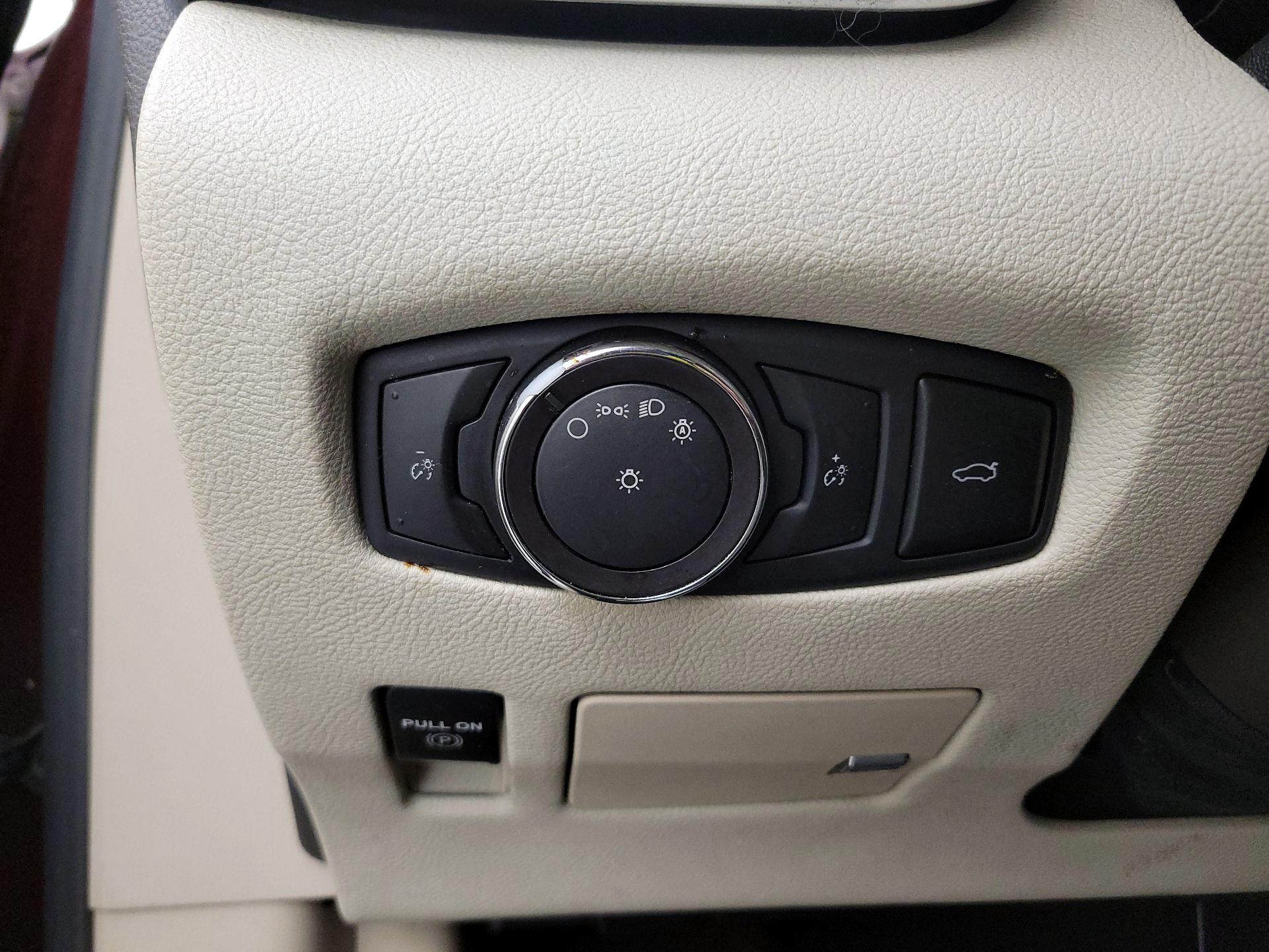Thumbnail: 2019 Lincoln Continental - 13