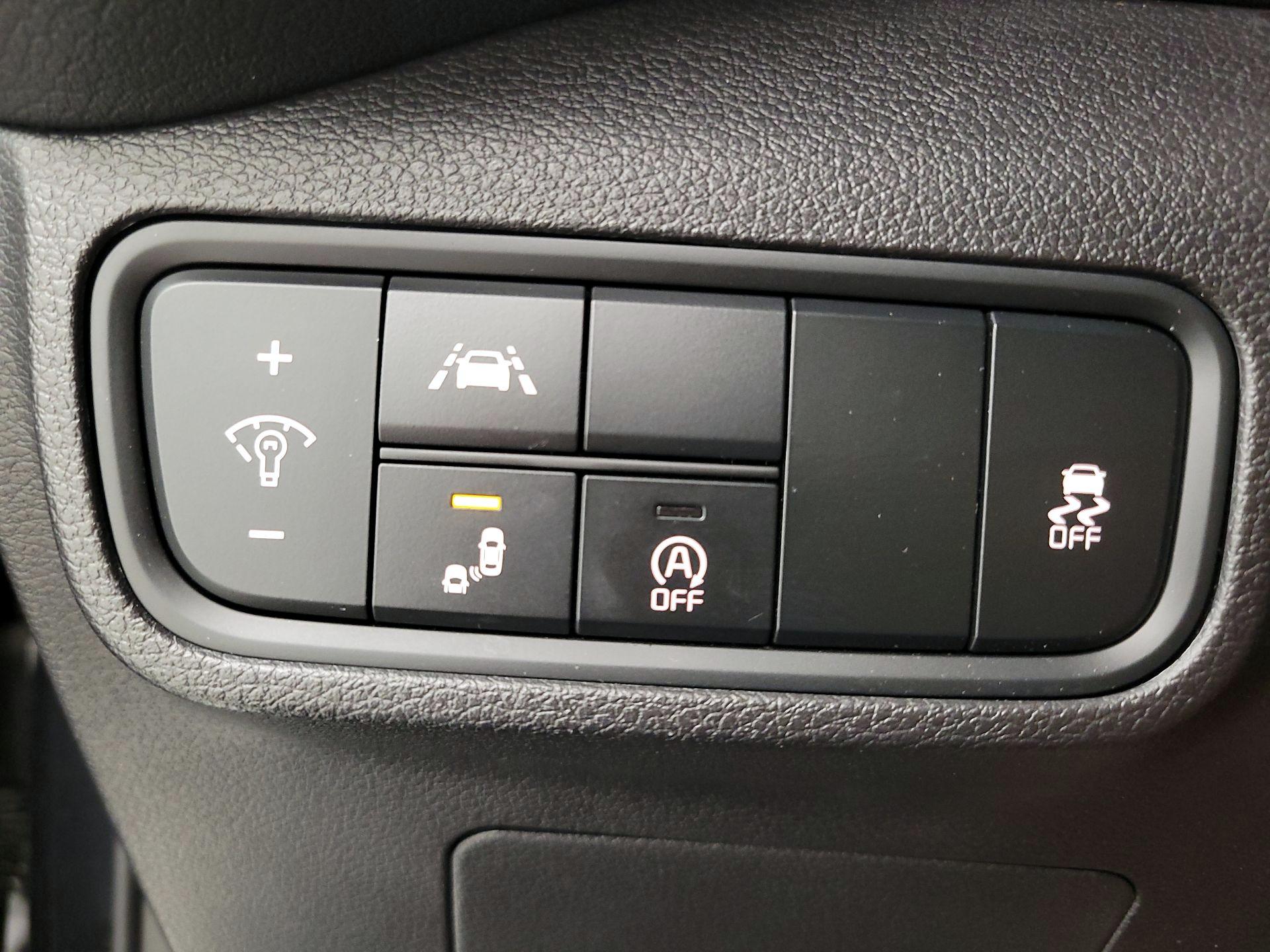 Thumbnail: 2020 Kia Soul - 13