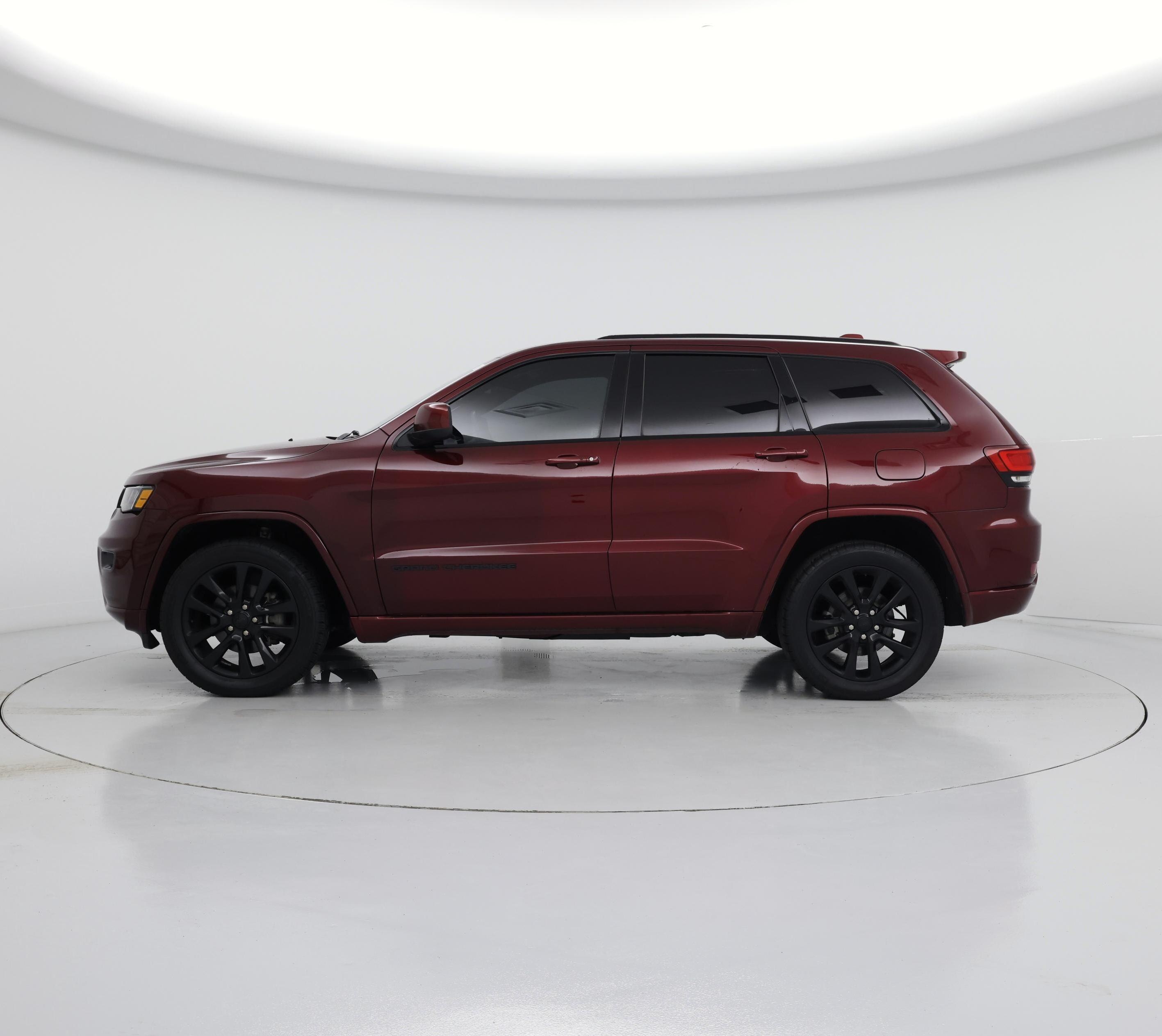 Thumbnail: 2018 Jeep Grand Cherokee - 3