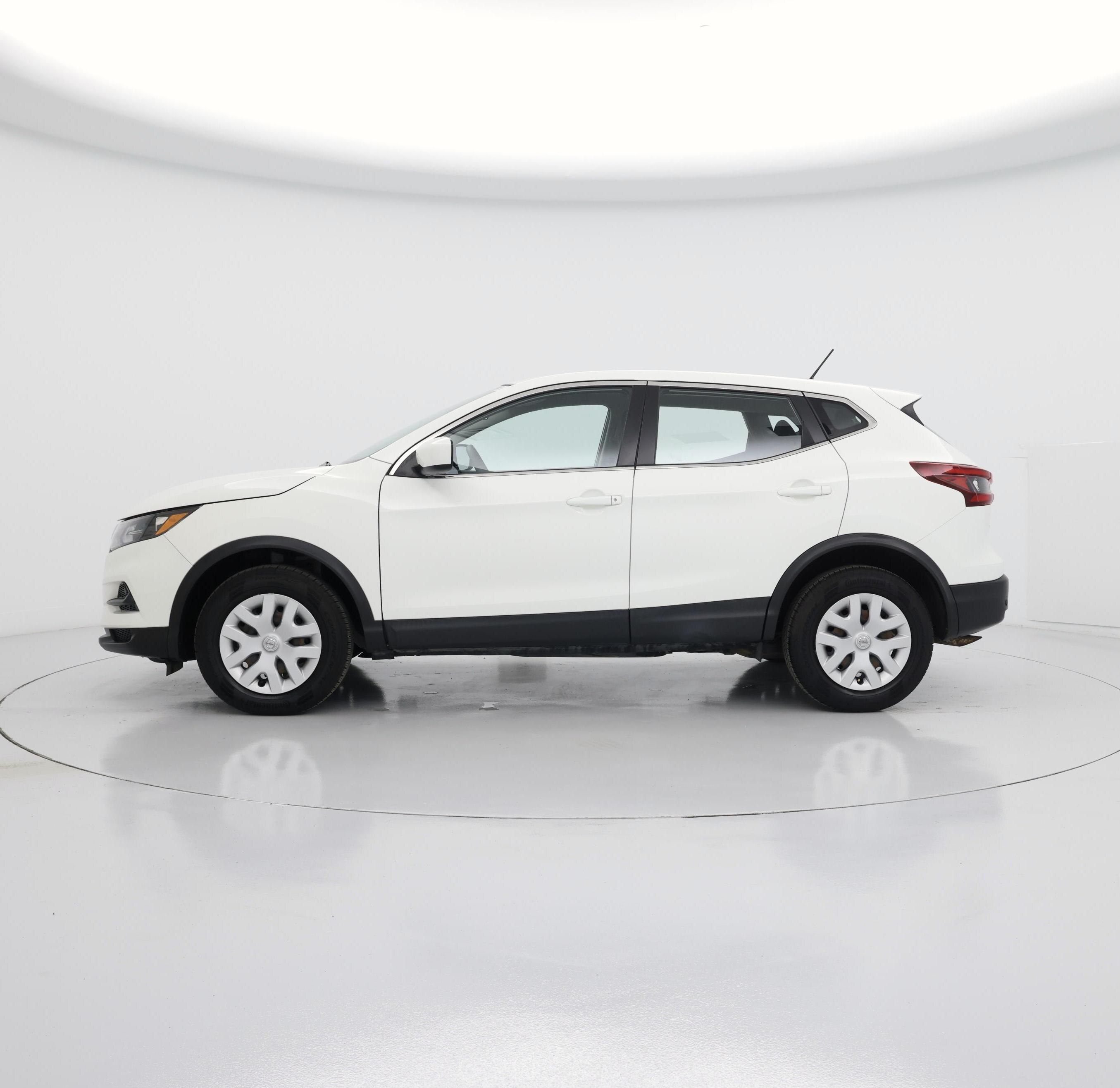 Thumbnail: 2020 Nissan Rogue Sport - 3